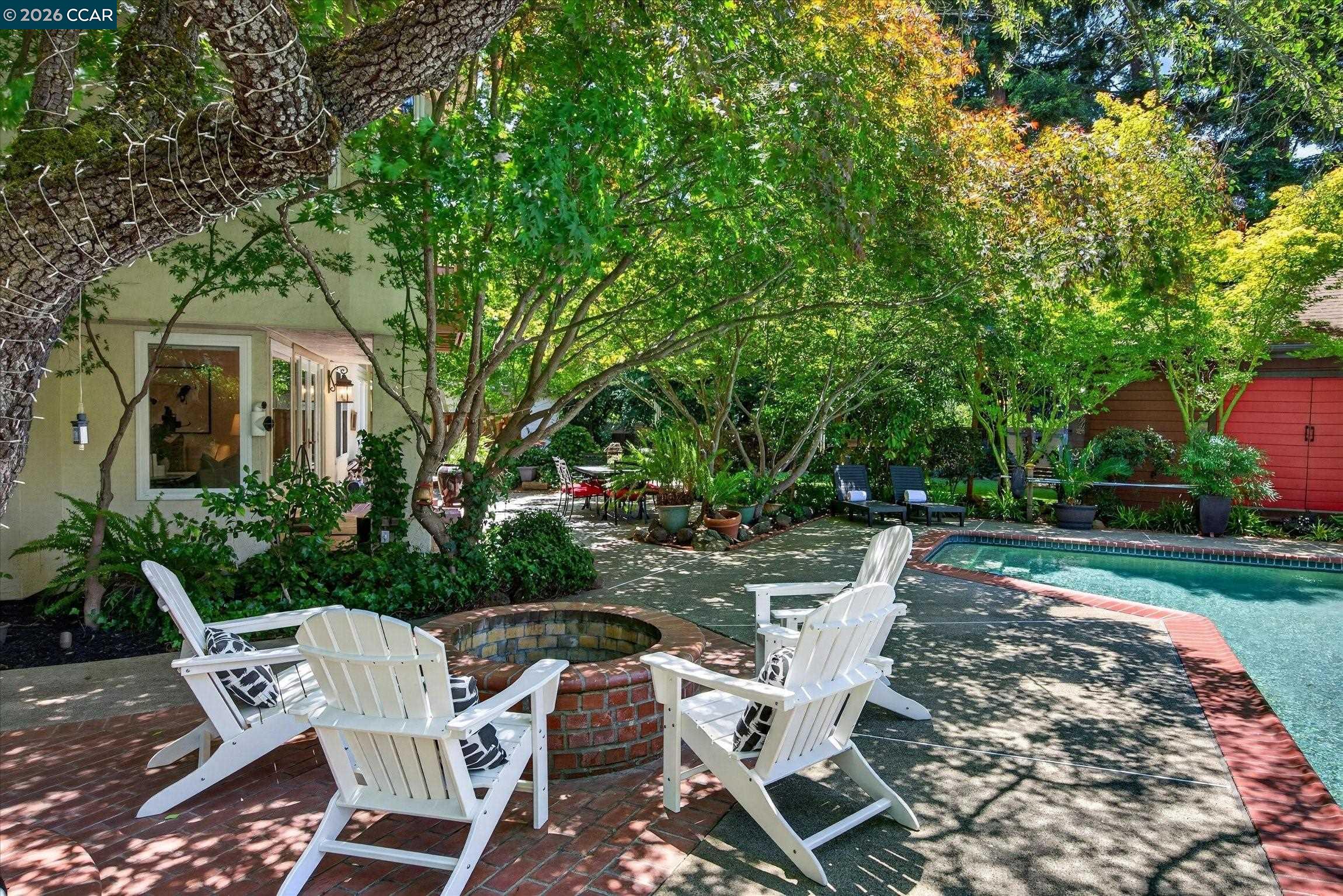 25 Lynnbrook Ct