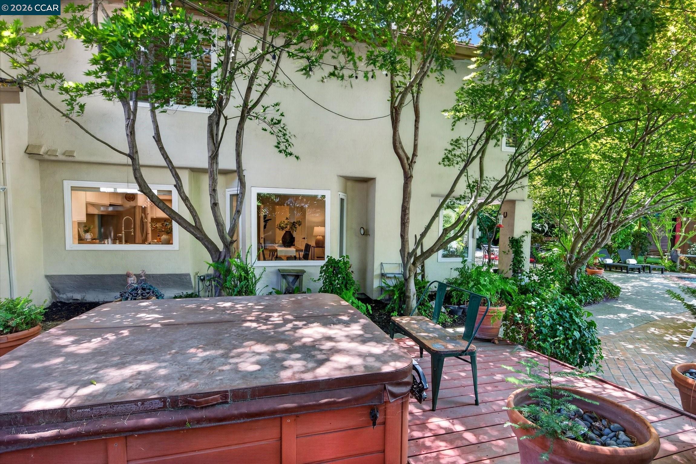 25 Lynnbrook Ct