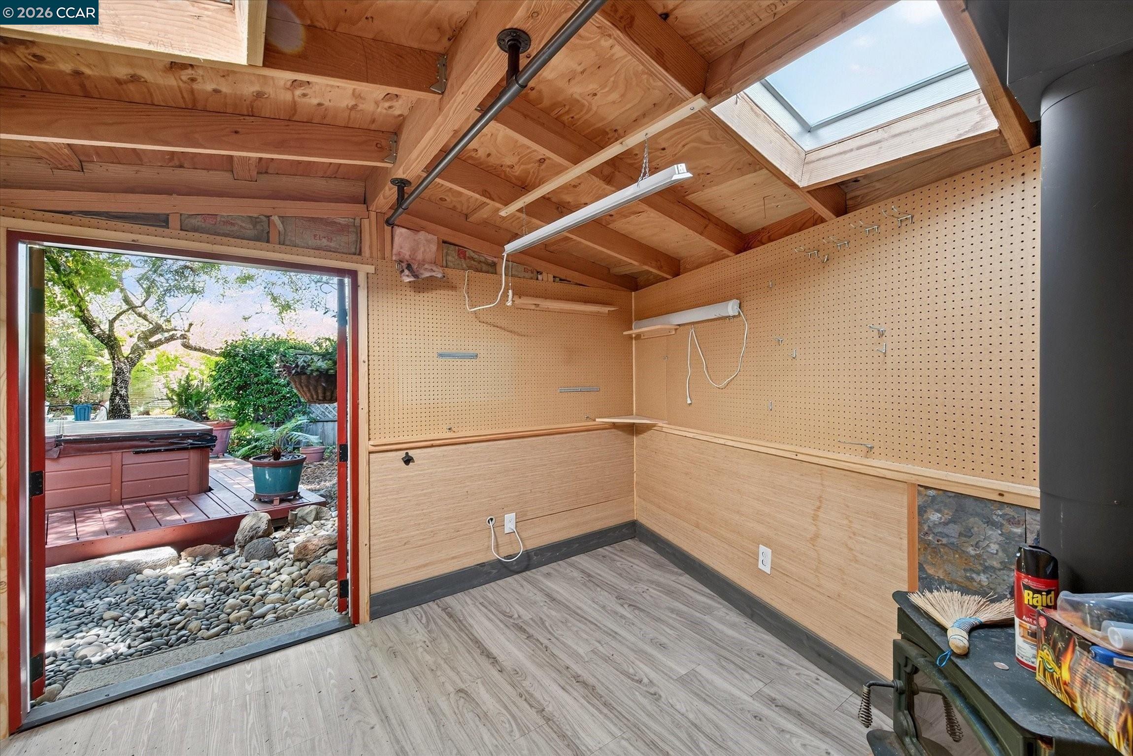 25 Lynnbrook Ct