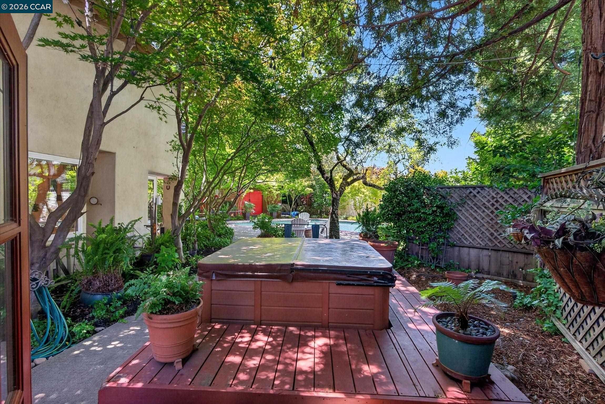25 Lynnbrook Ct