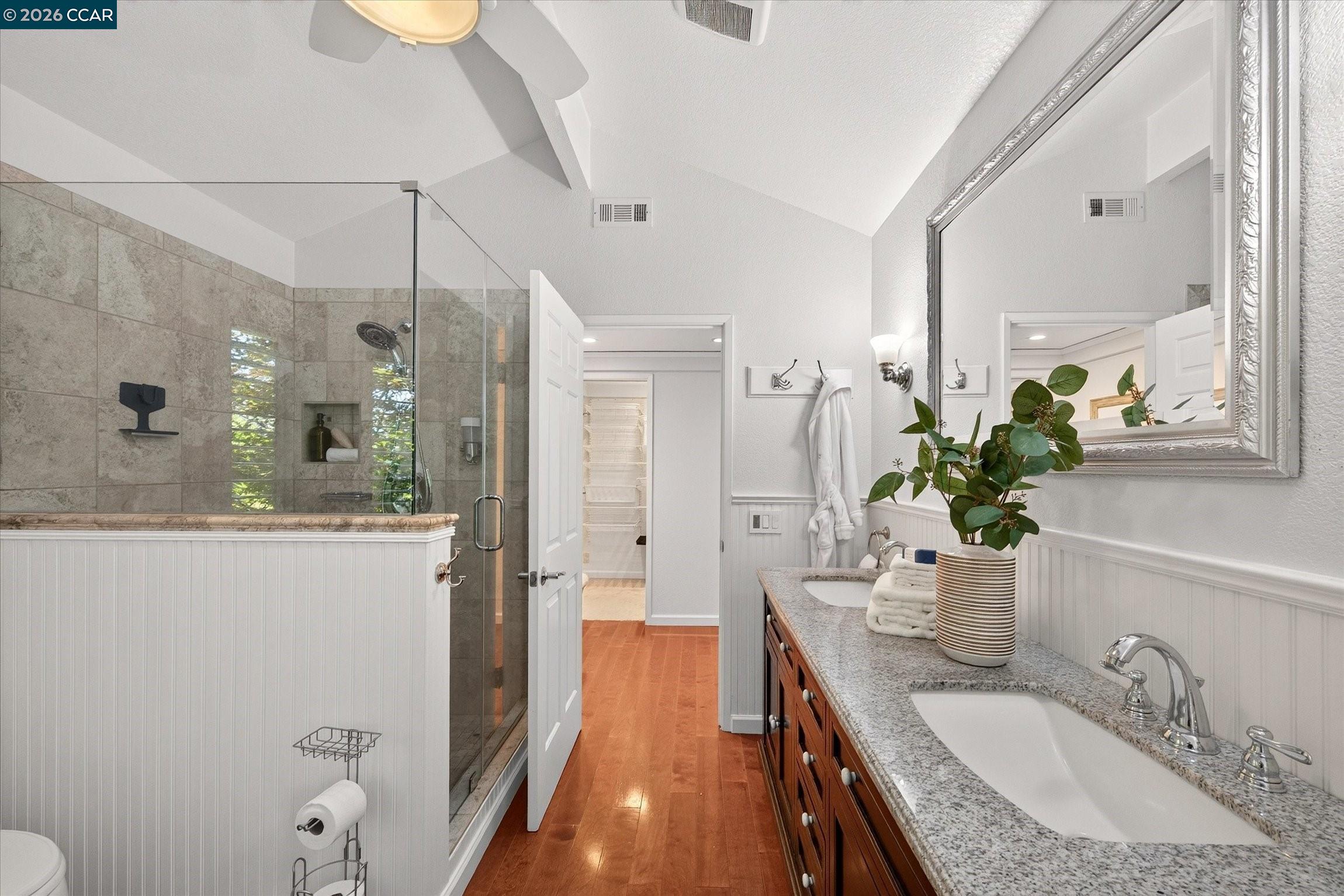 25 Lynnbrook Ct