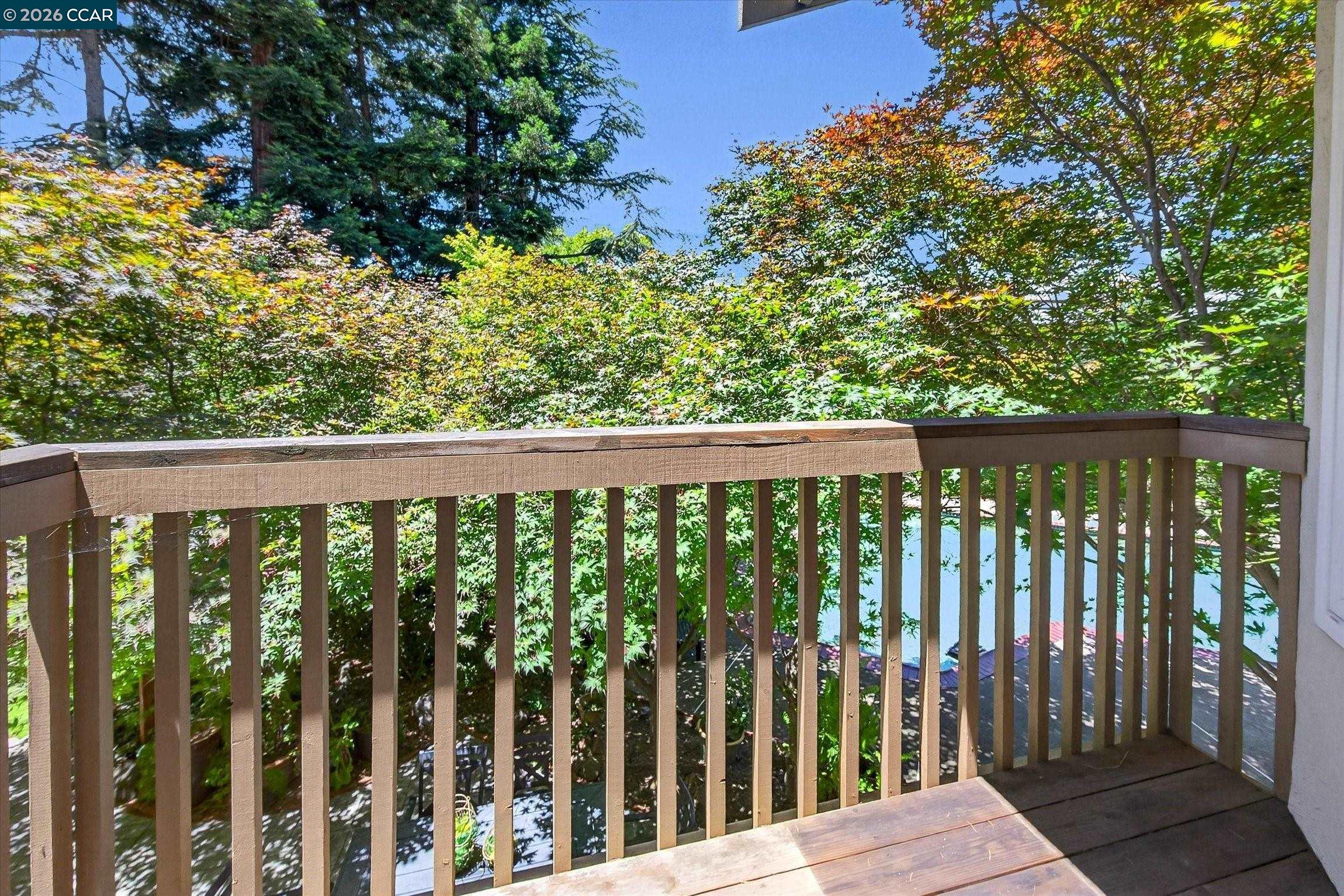 25 Lynnbrook Ct