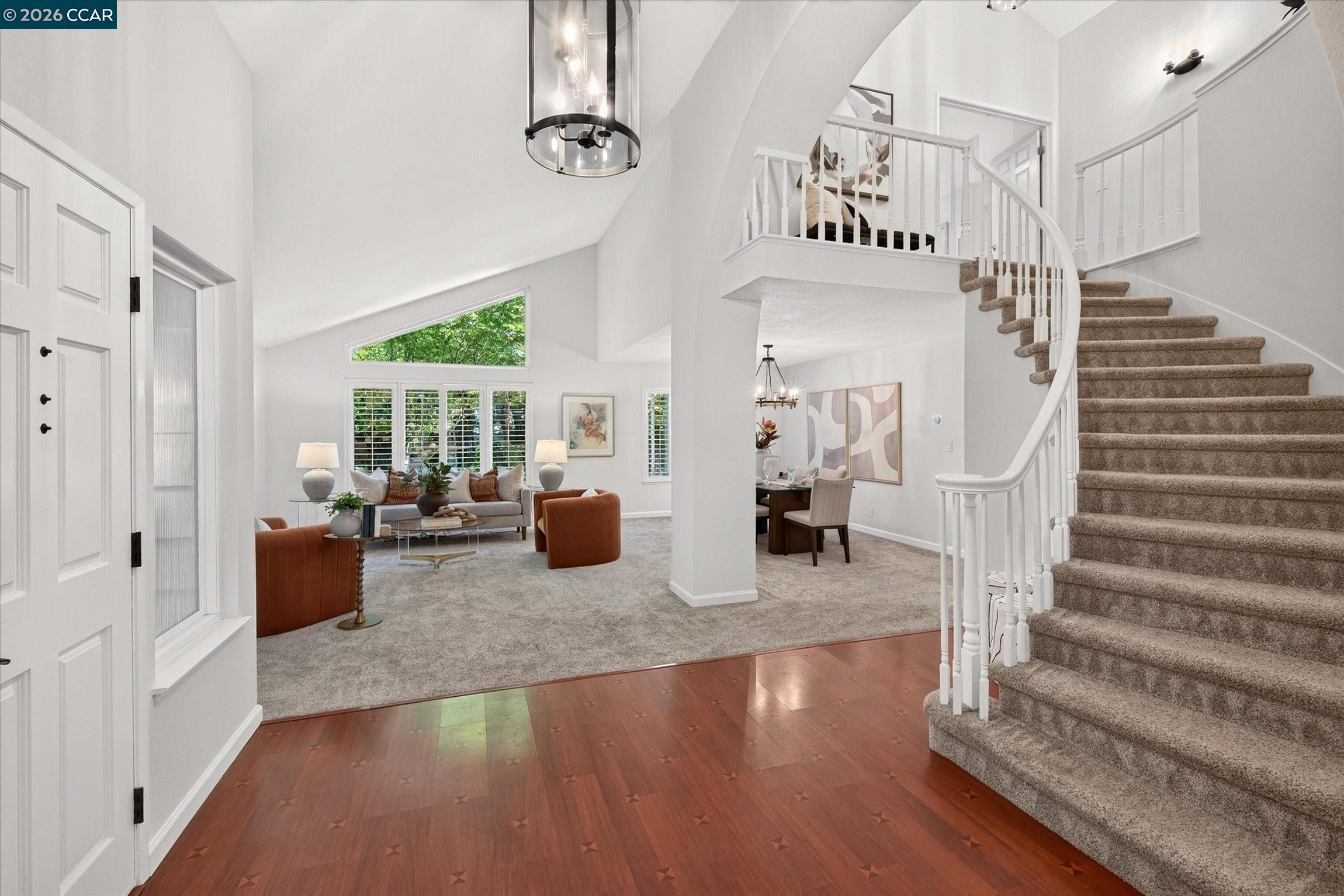 25 Lynnbrook Ct