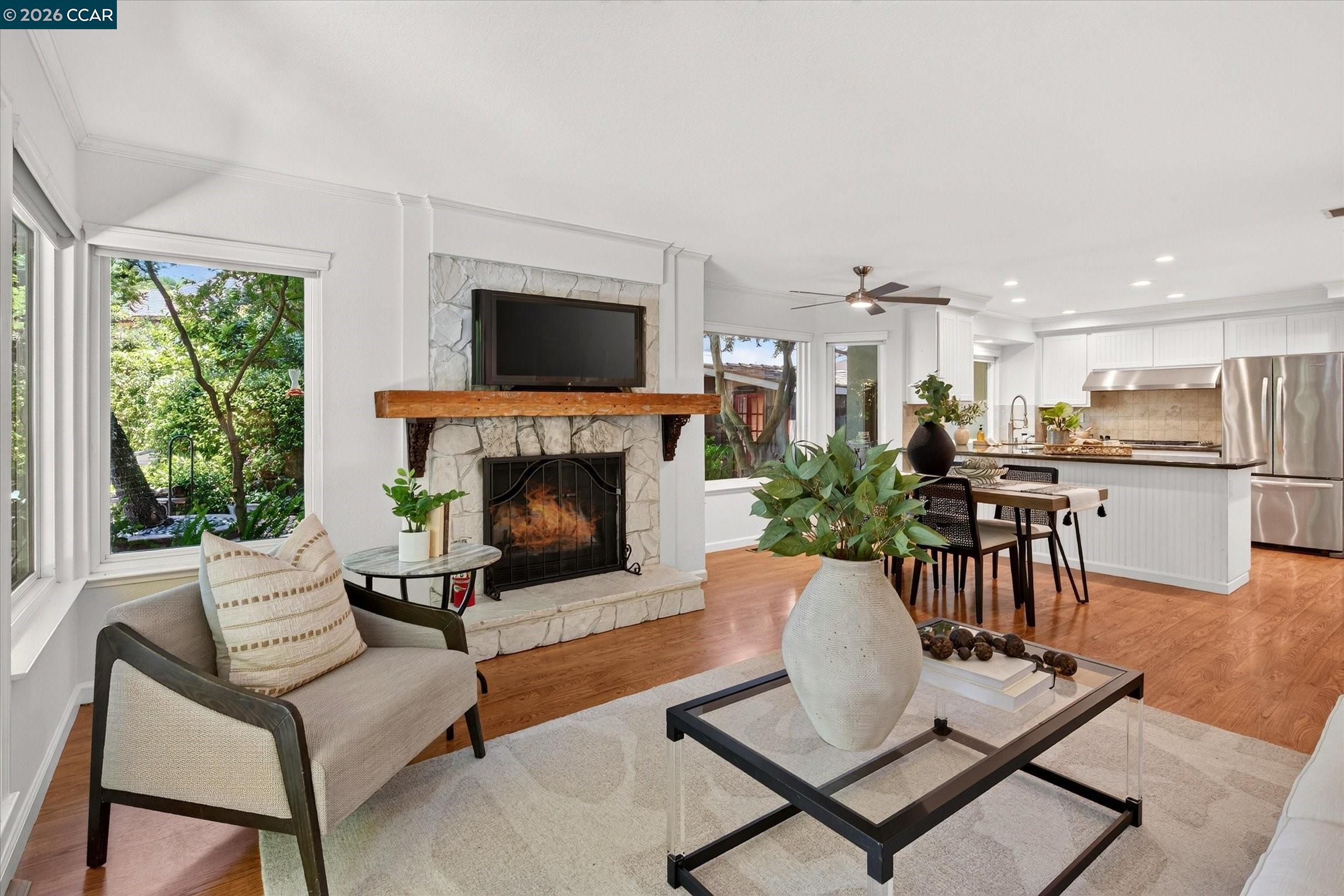 25 Lynnbrook Ct