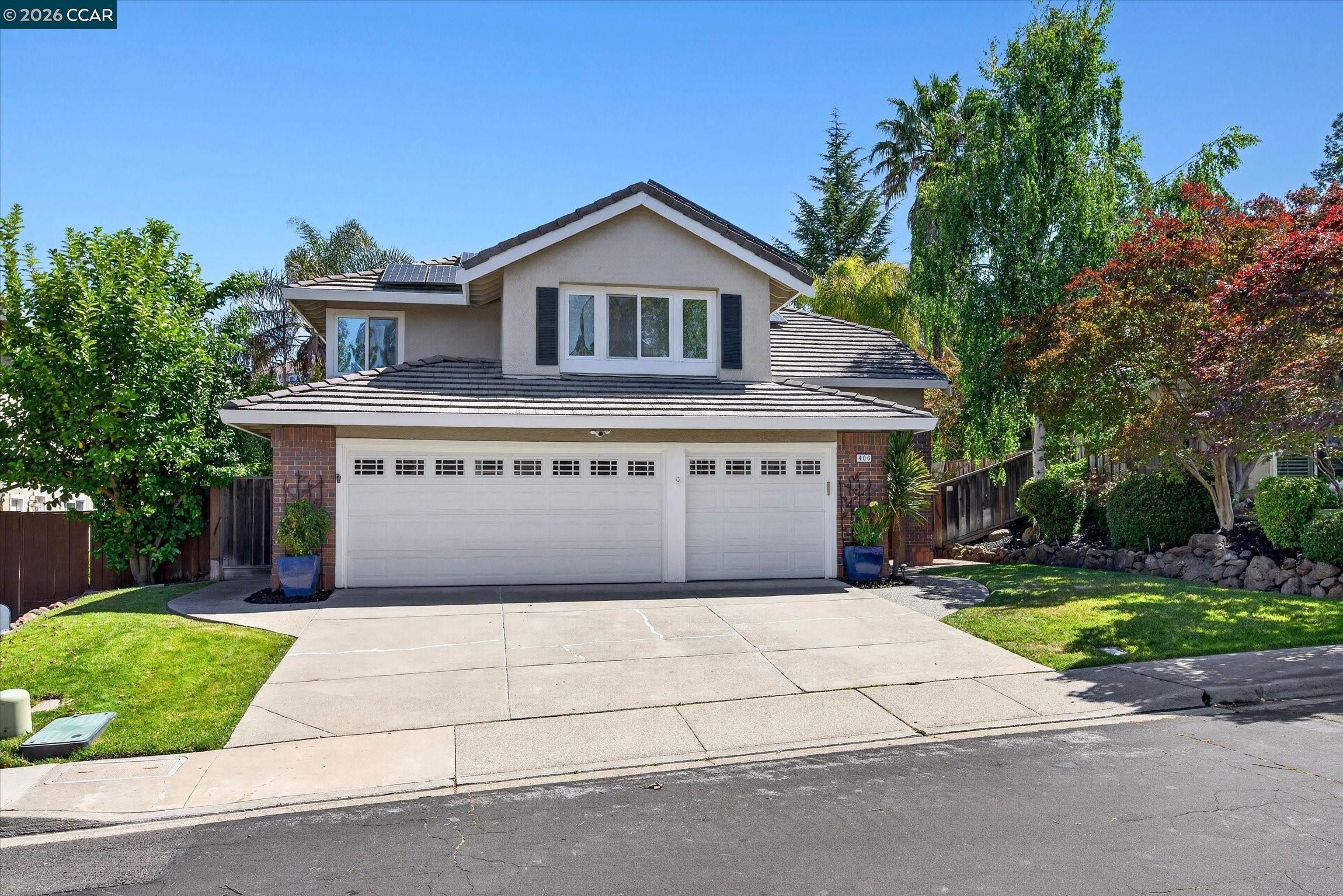 406 Skycrest Dr
