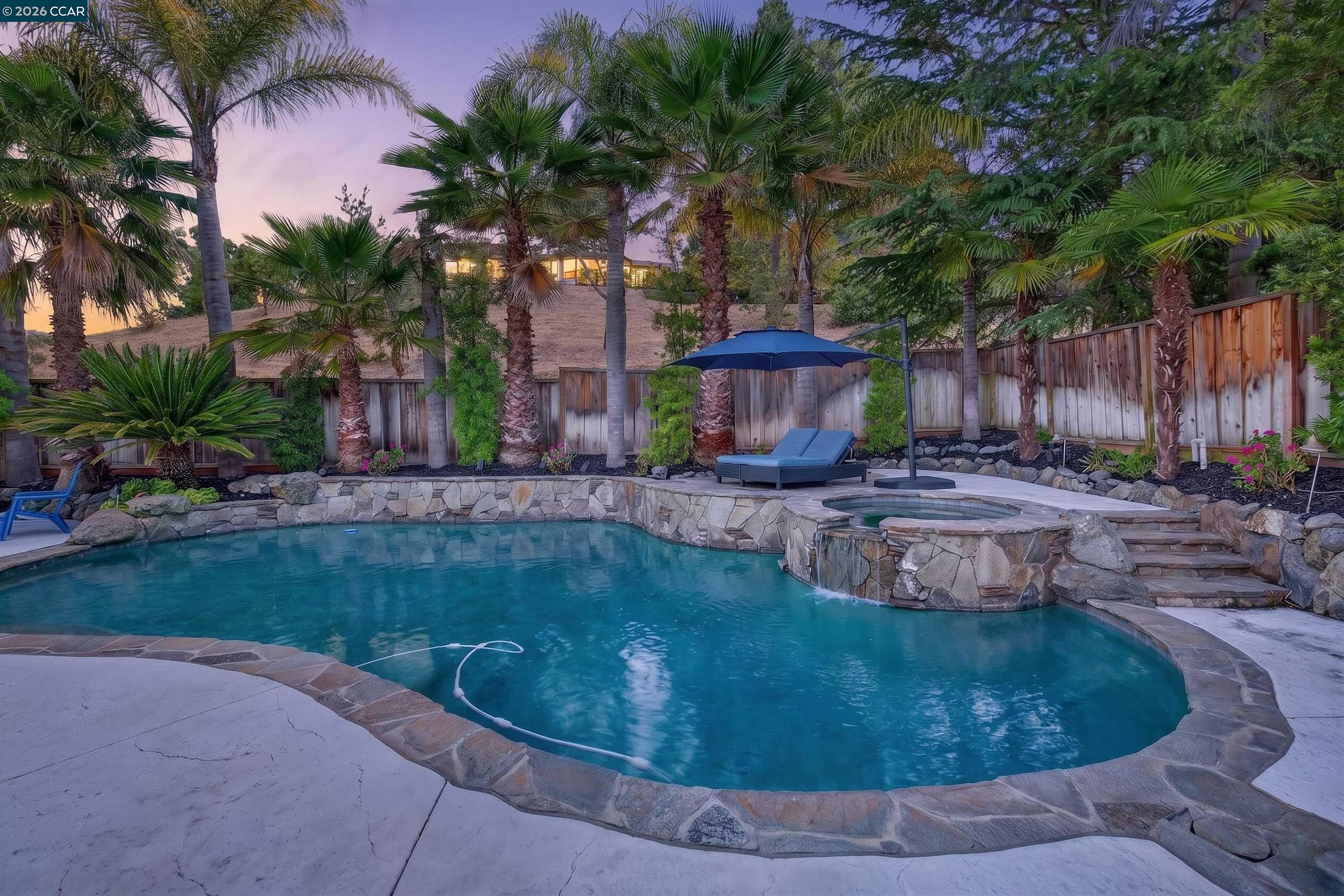 406 Skycrest Dr