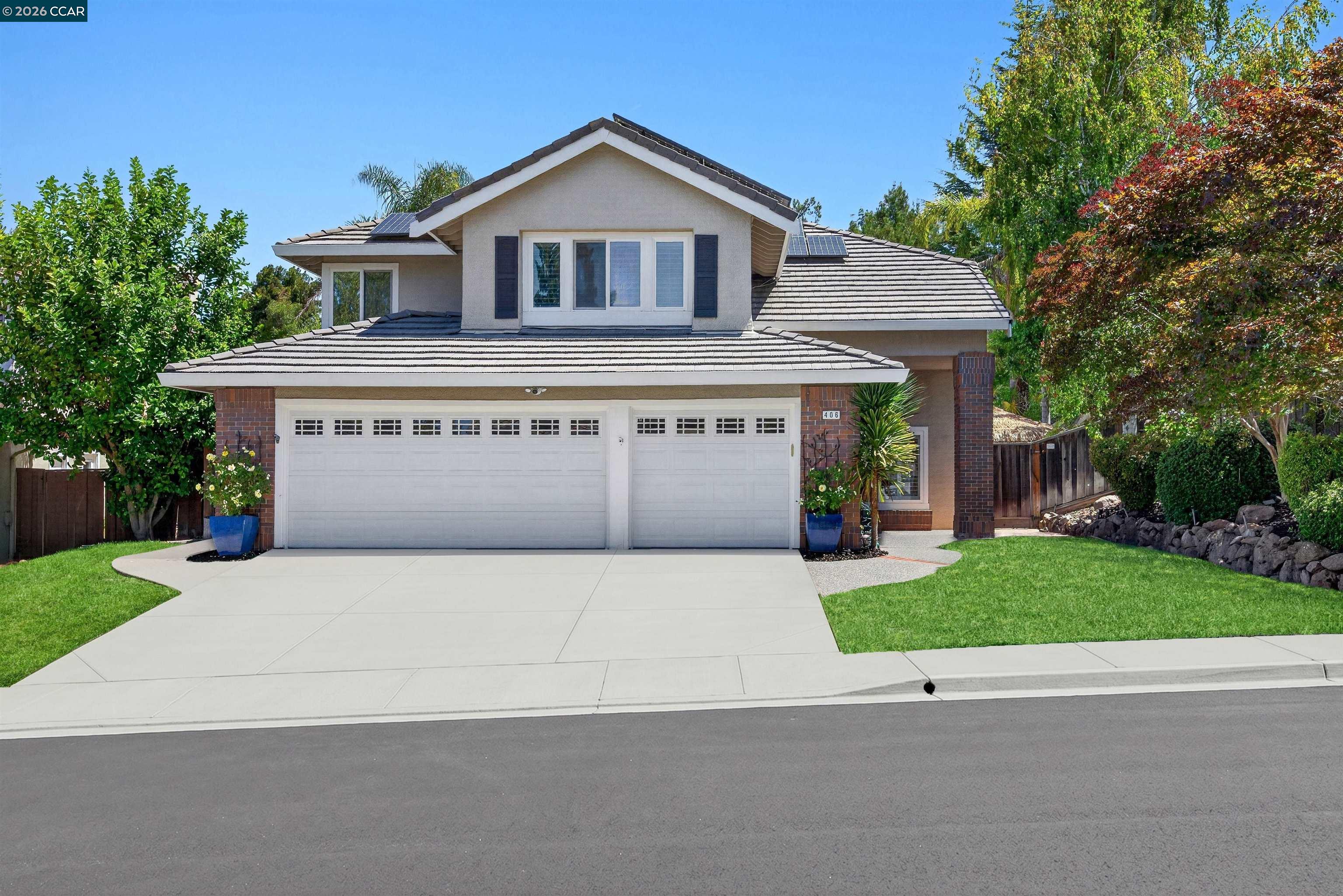 406 Skycrest Dr