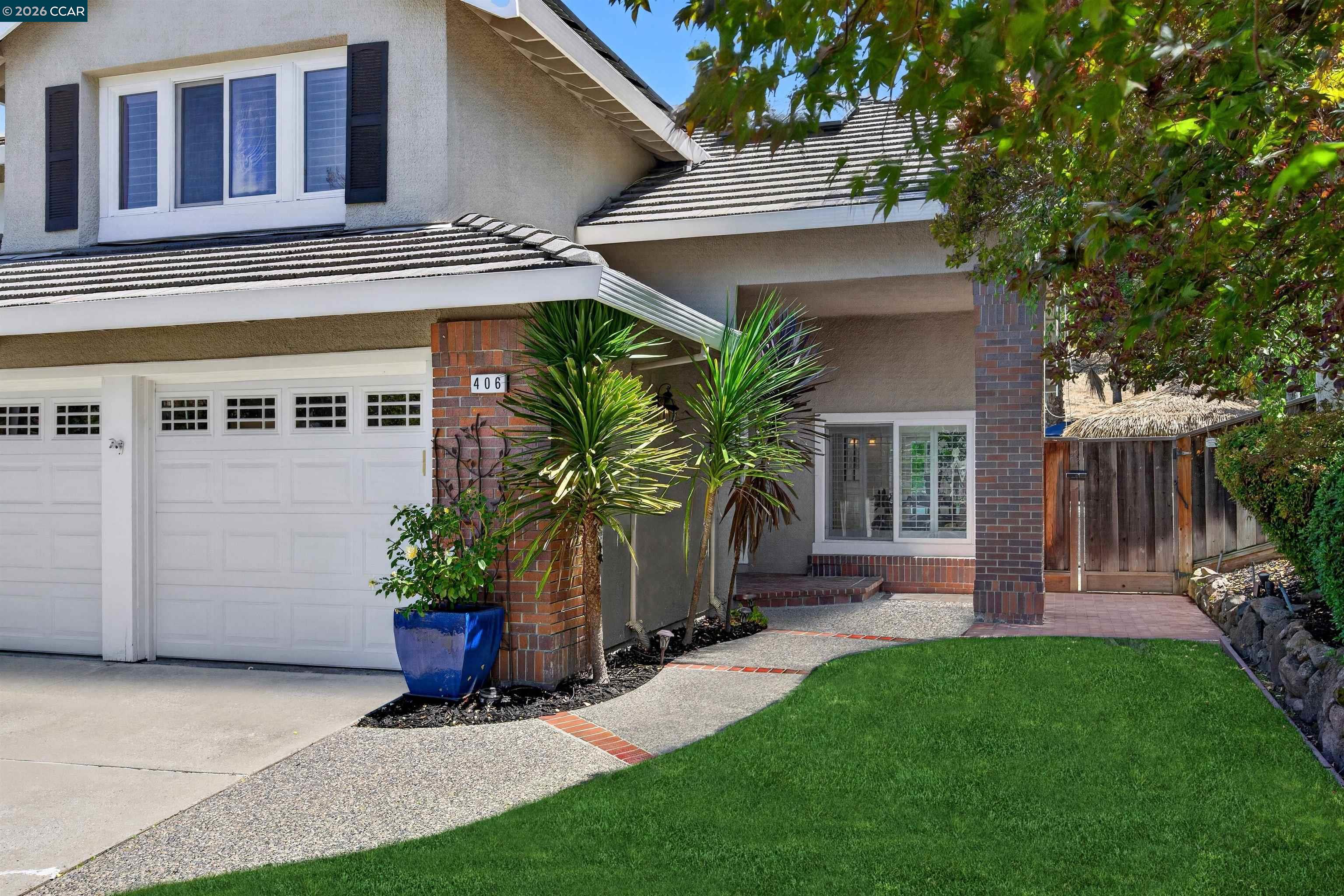 406 Skycrest Dr