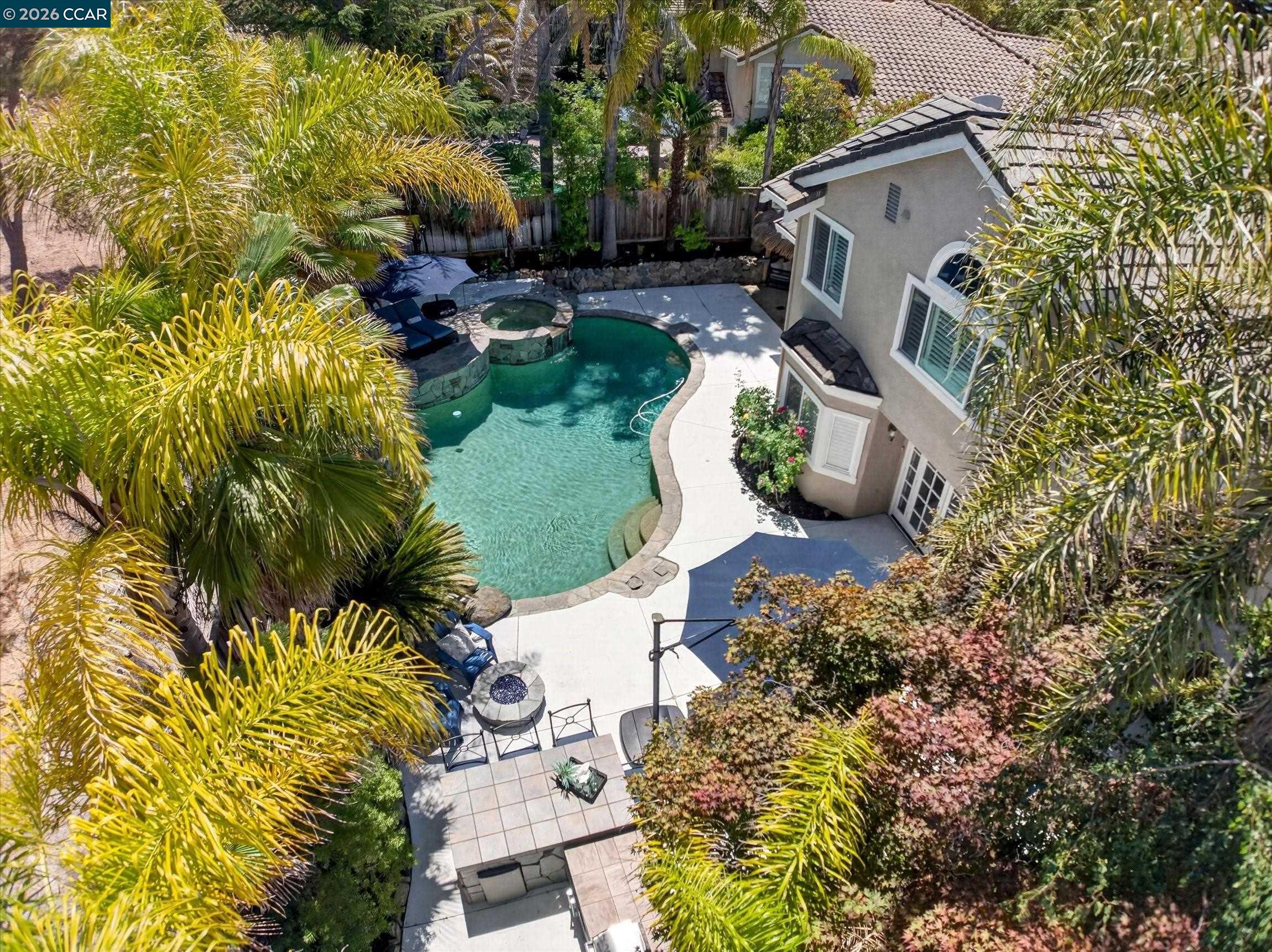 406 Skycrest Dr
