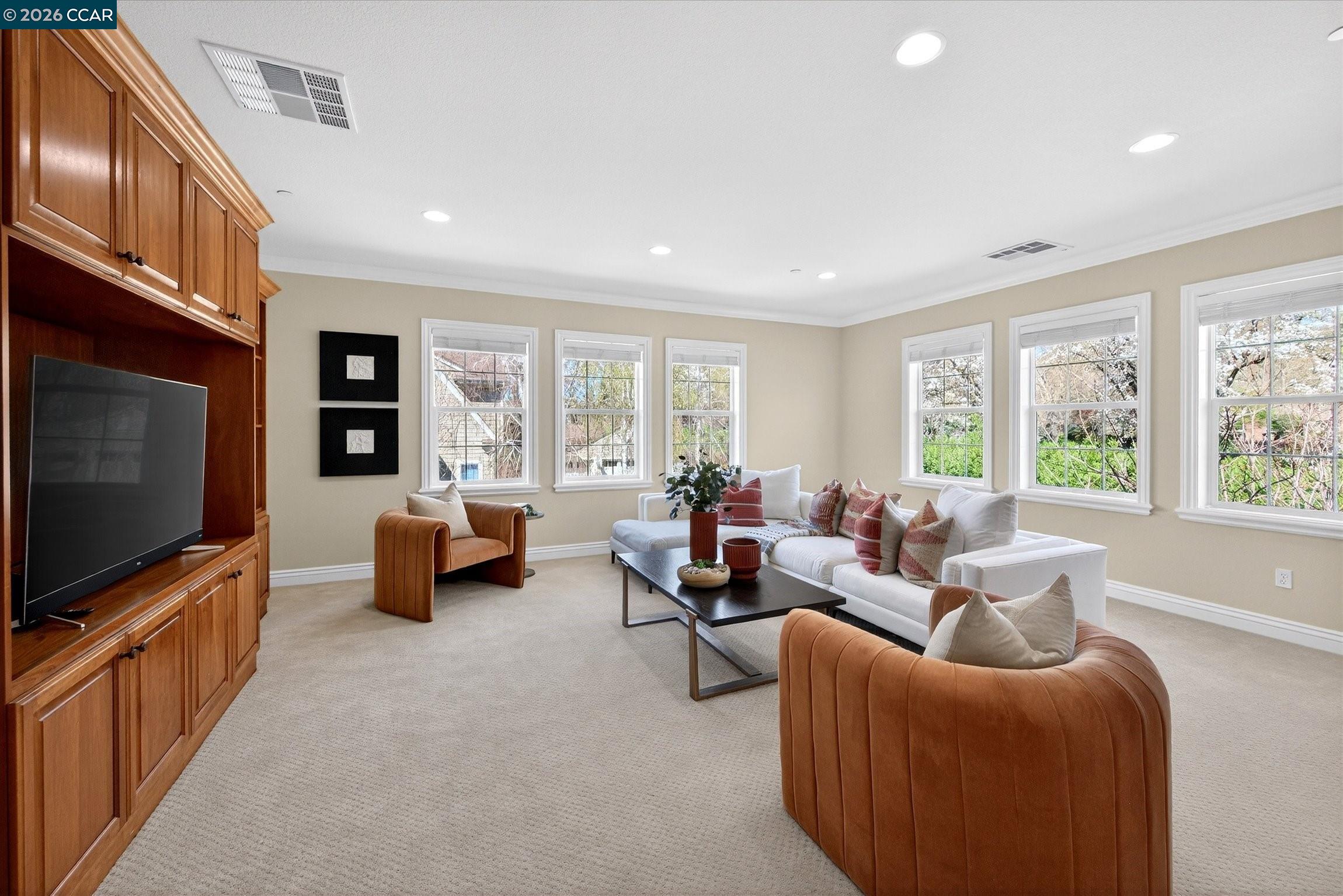 3 Brooktree Dr