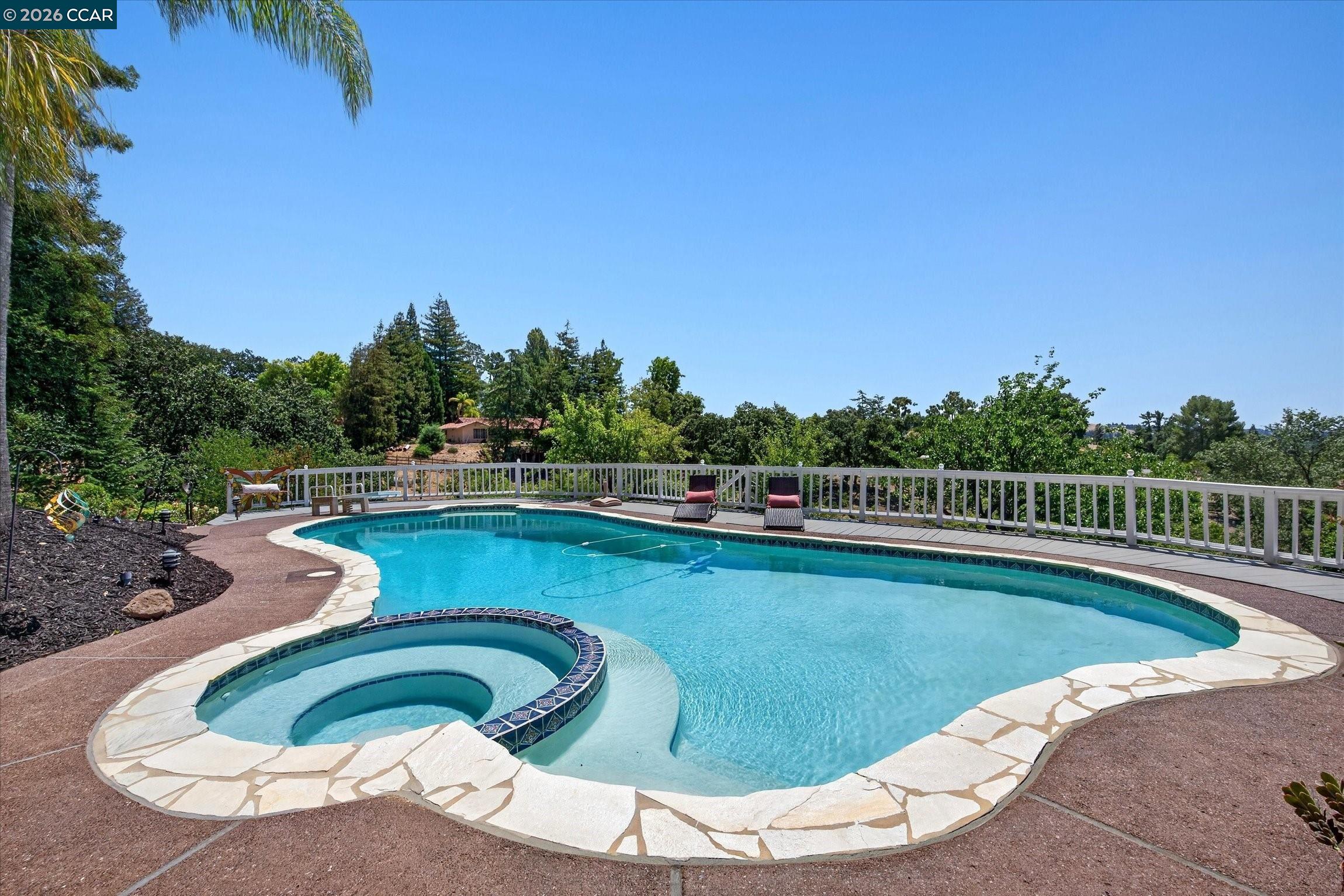 671 Logan Ln
