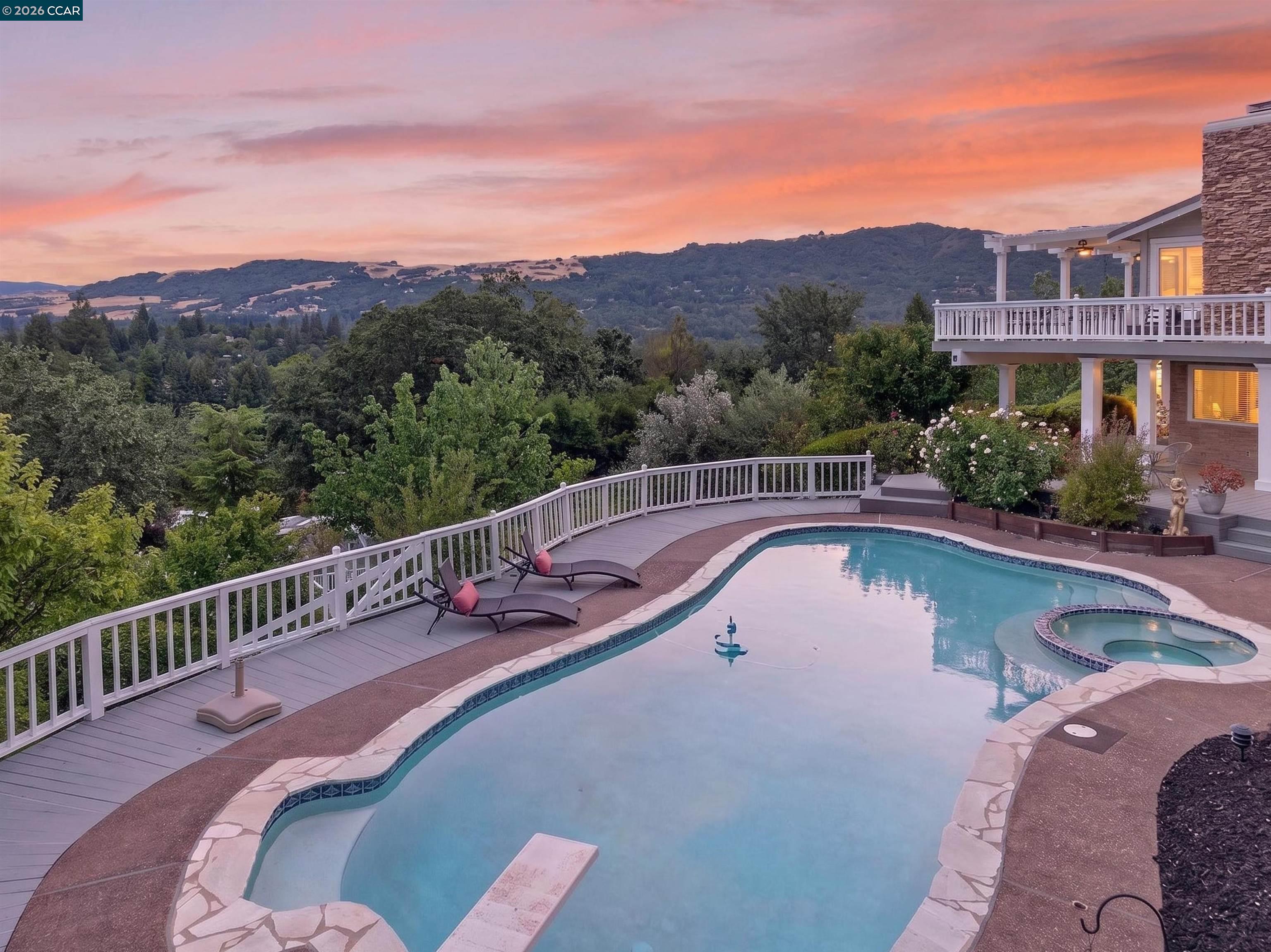 671 Logan Ln
