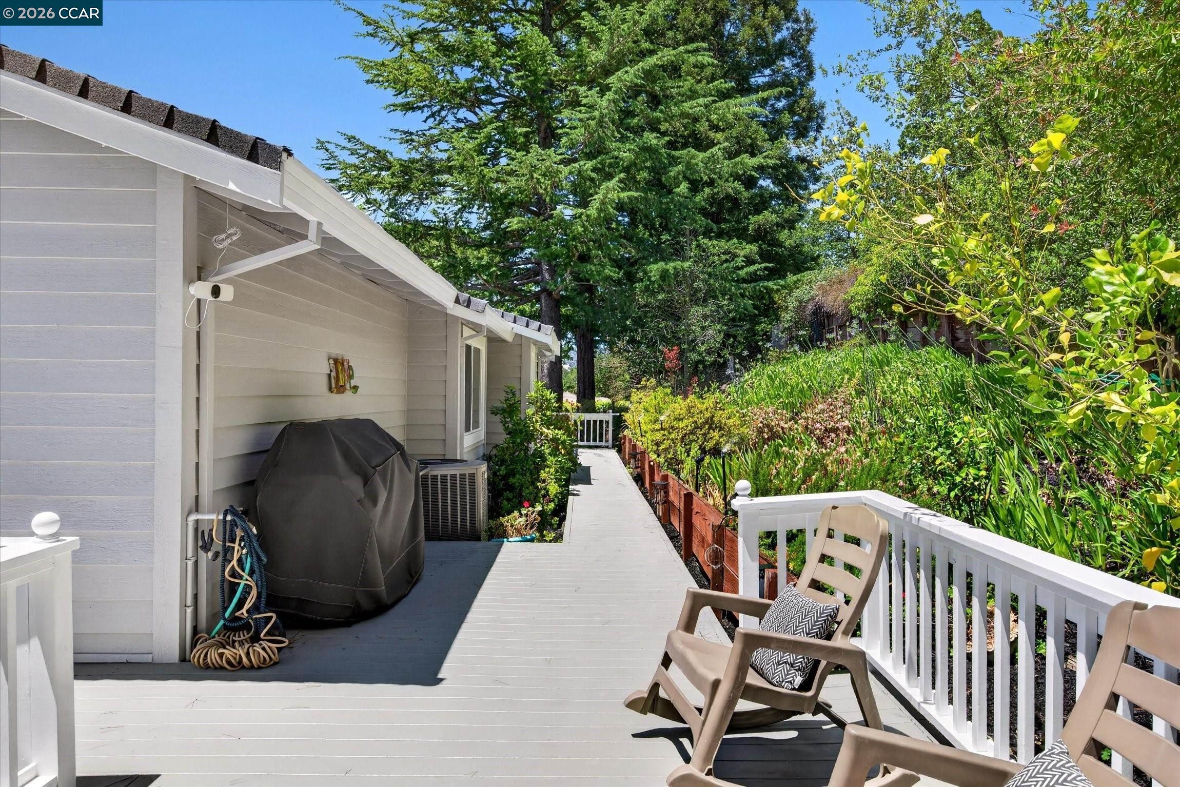 671 Logan Ln