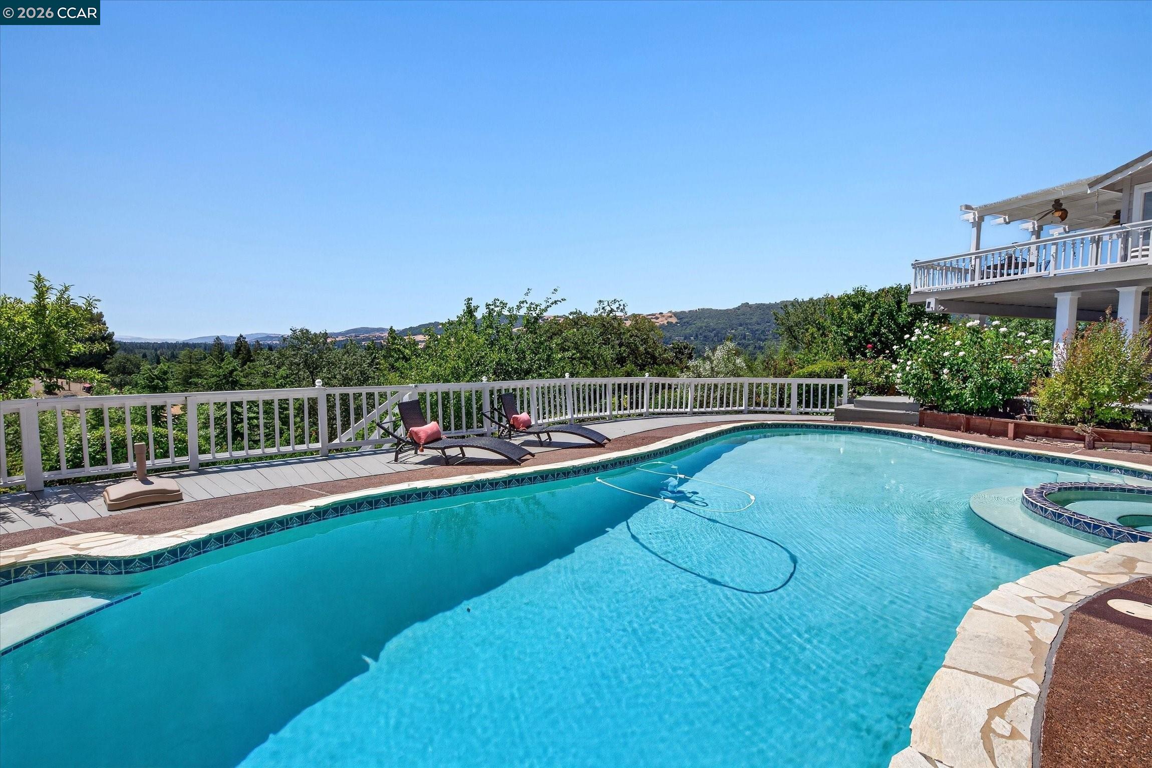 671 Logan Ln