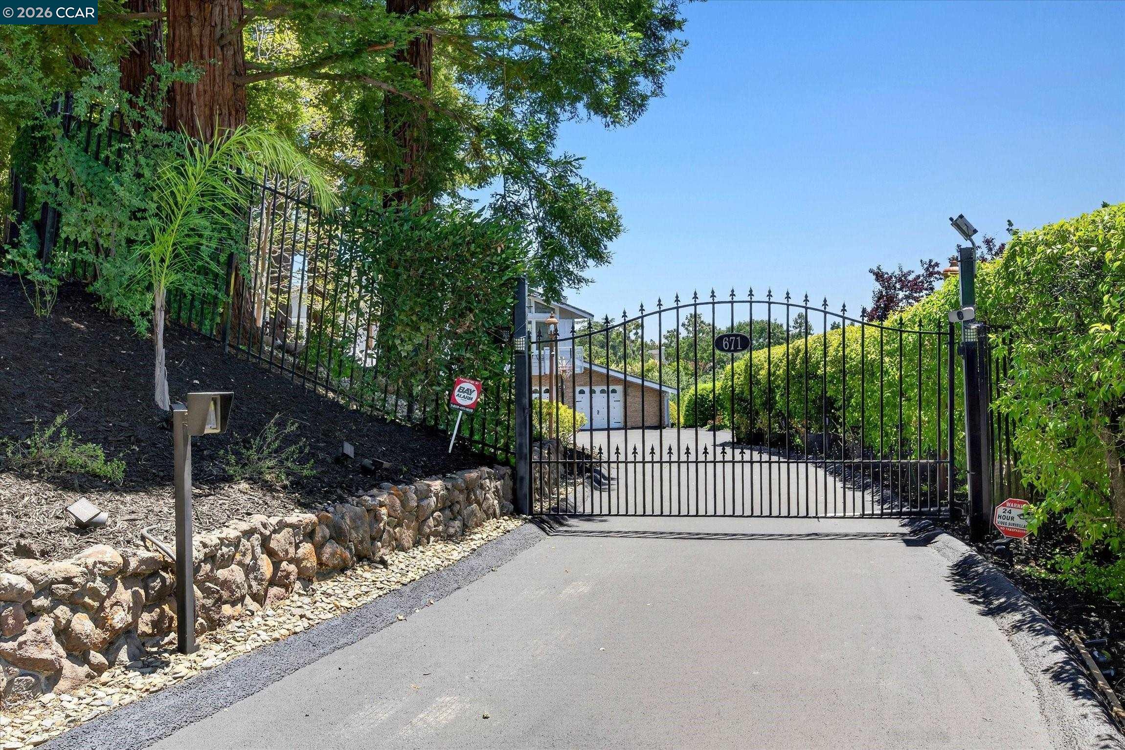 671 Logan Ln
