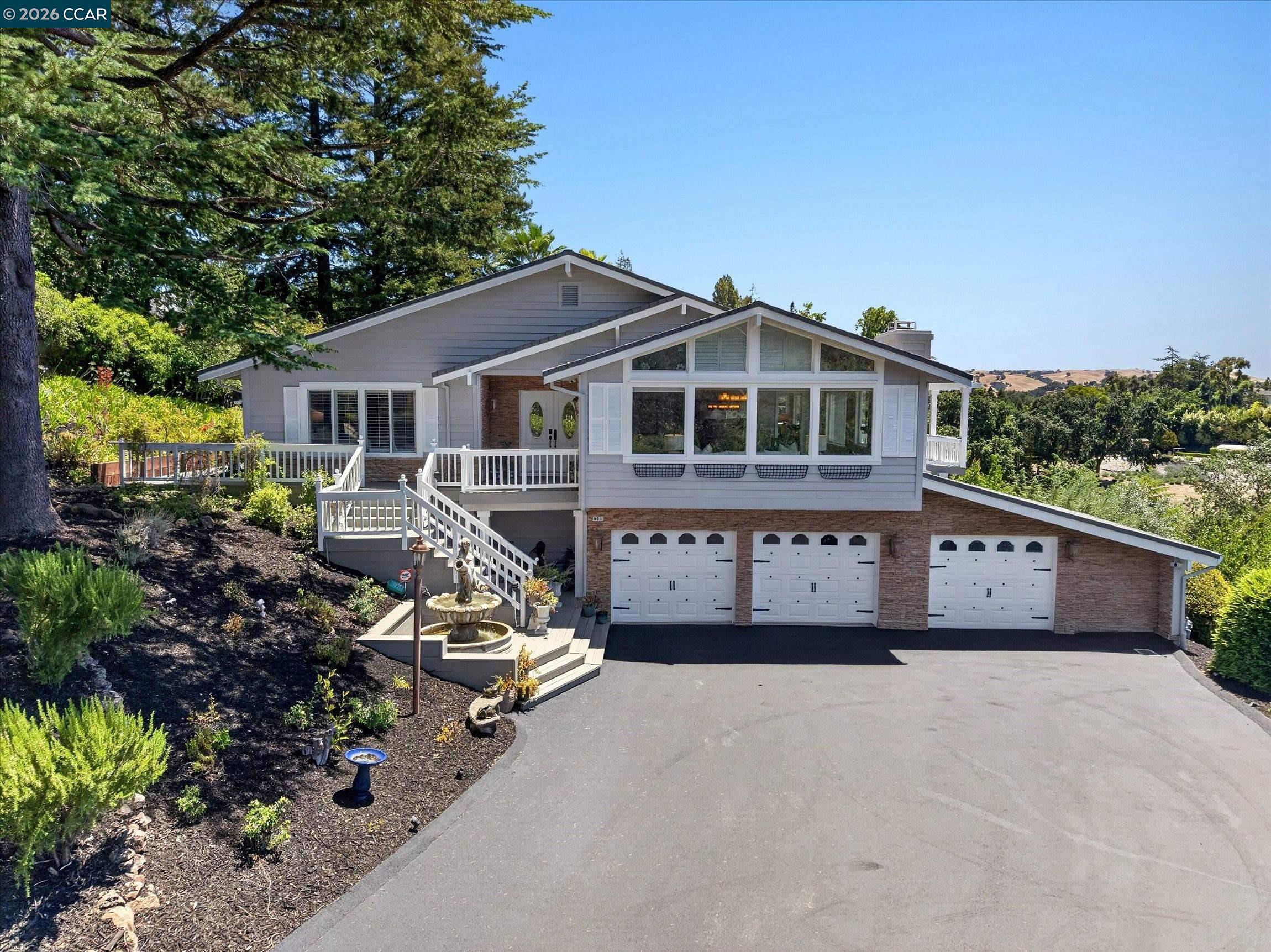 671 Logan Ln
