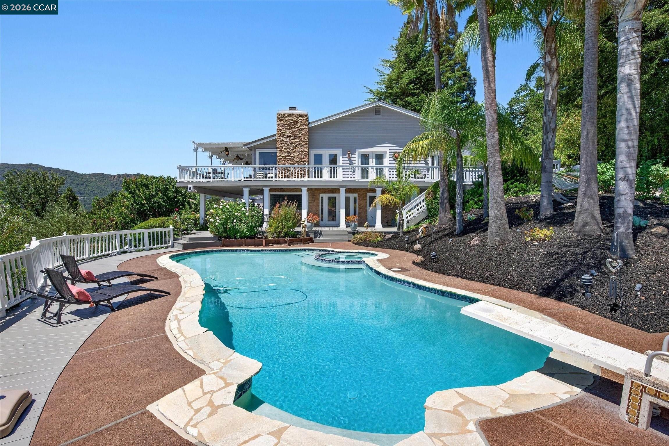 671 Logan Ln