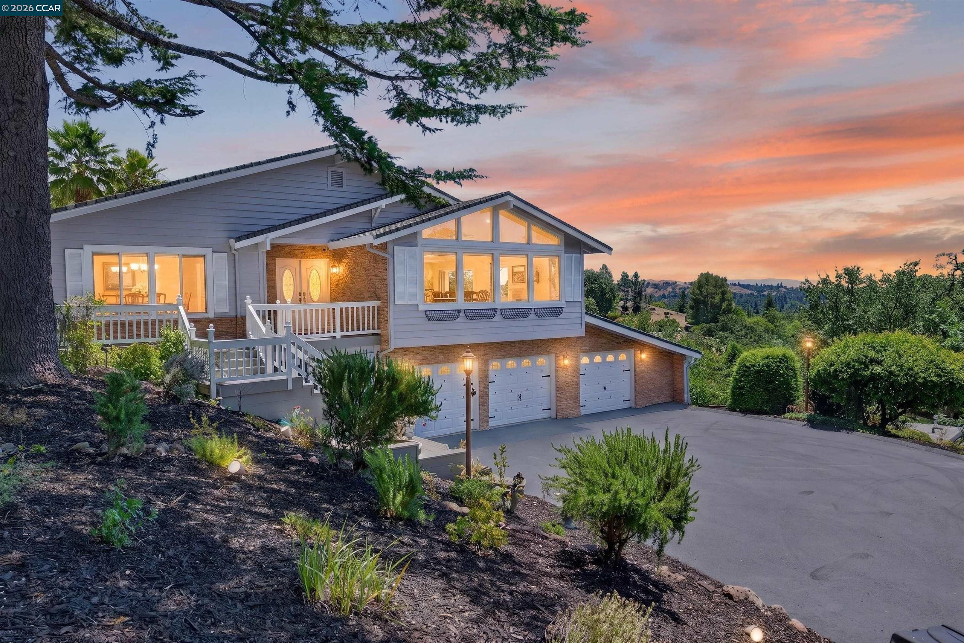 671 Logan Ln