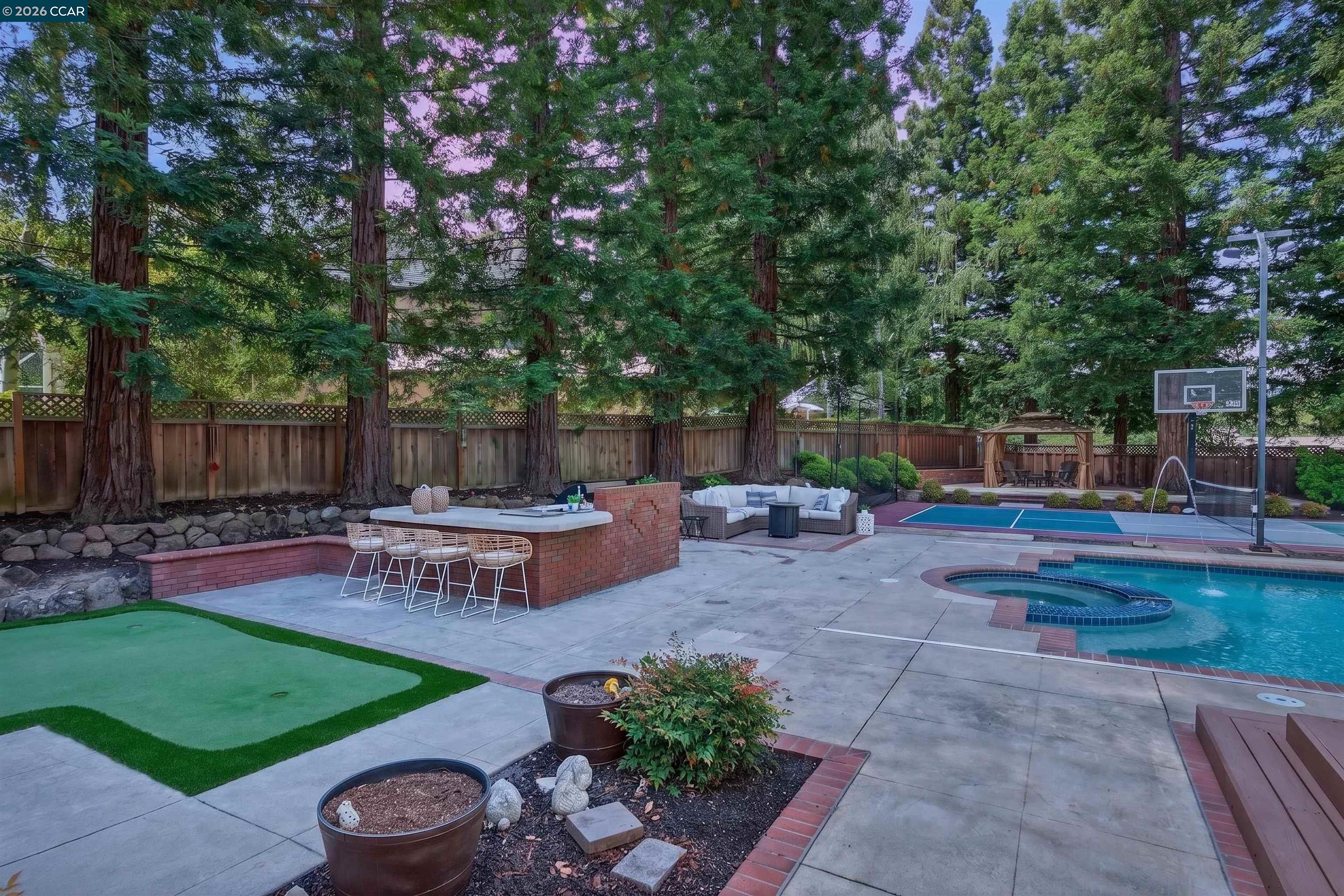 114 Pepperwood Ct