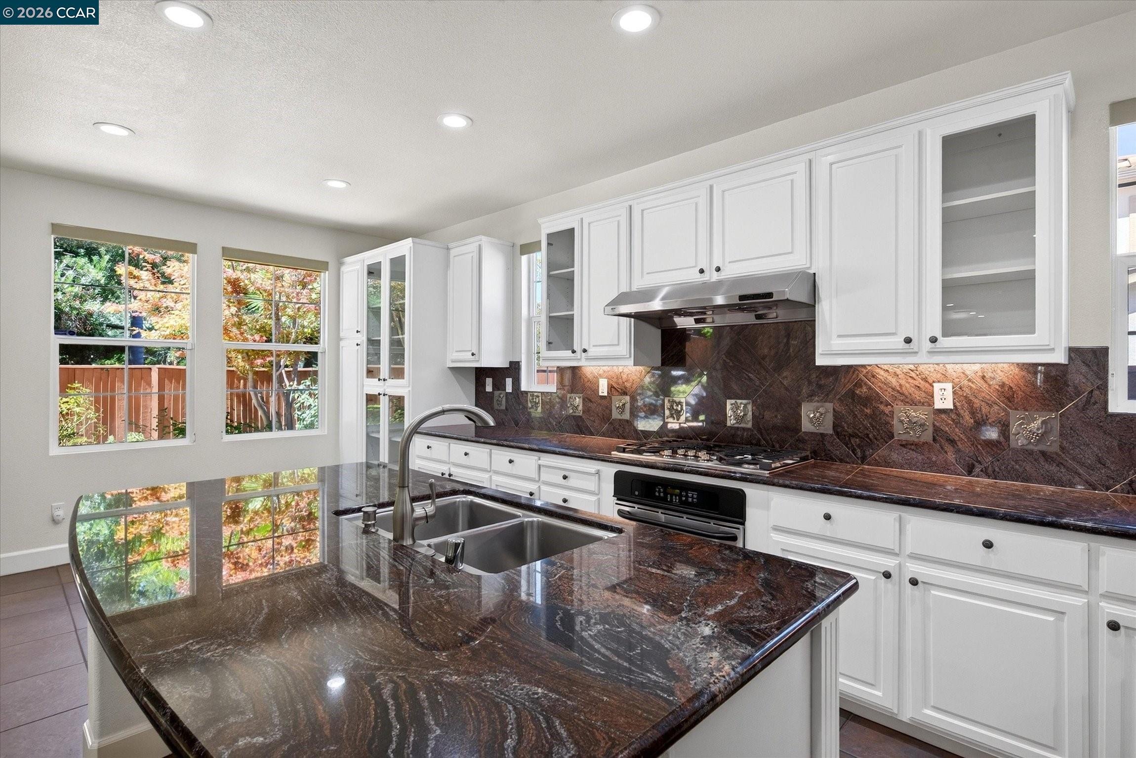 5210 S Montecito Dr