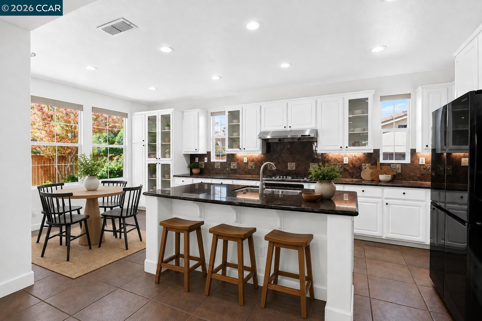 5210 S Montecito Dr