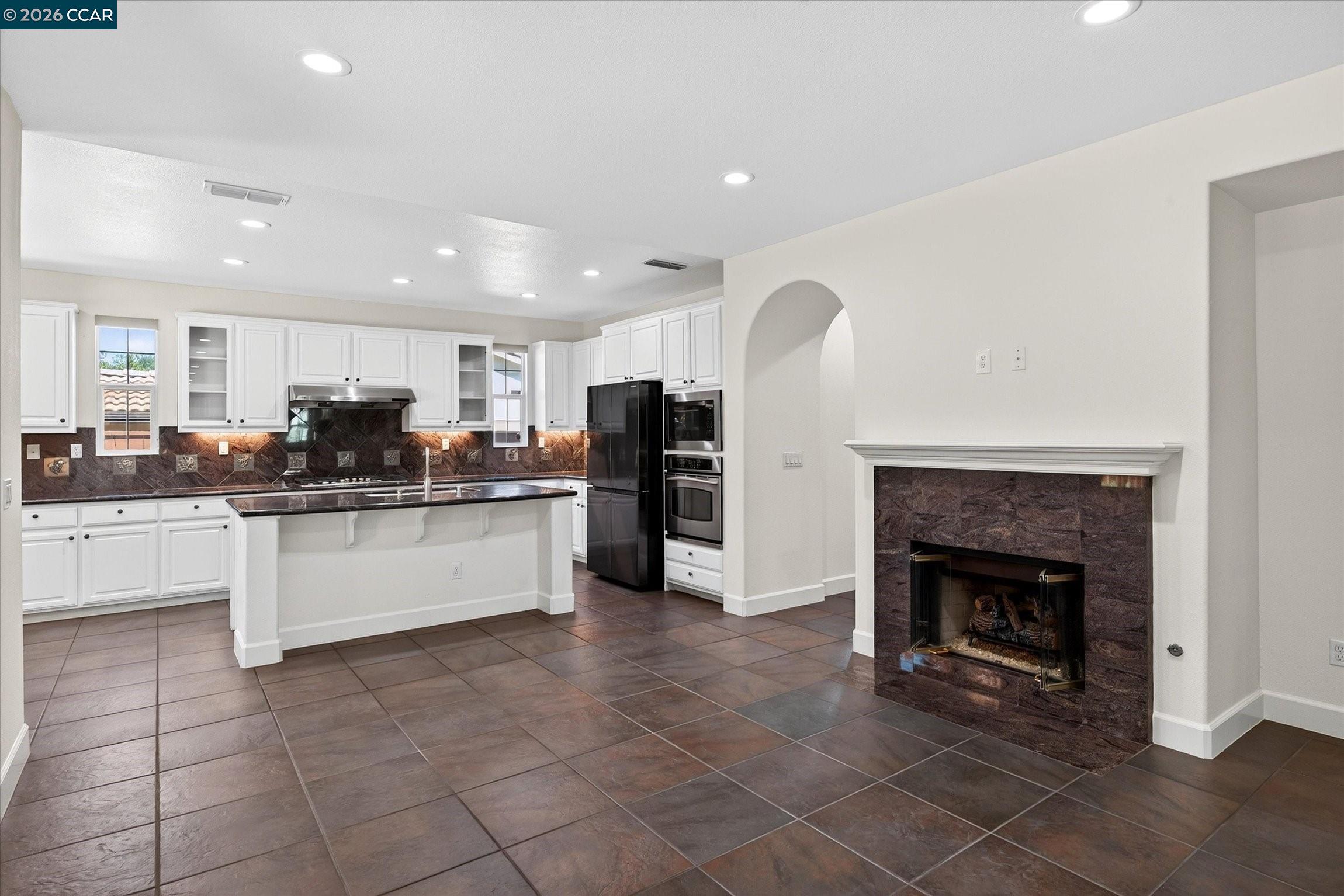 5210 S Montecito Dr