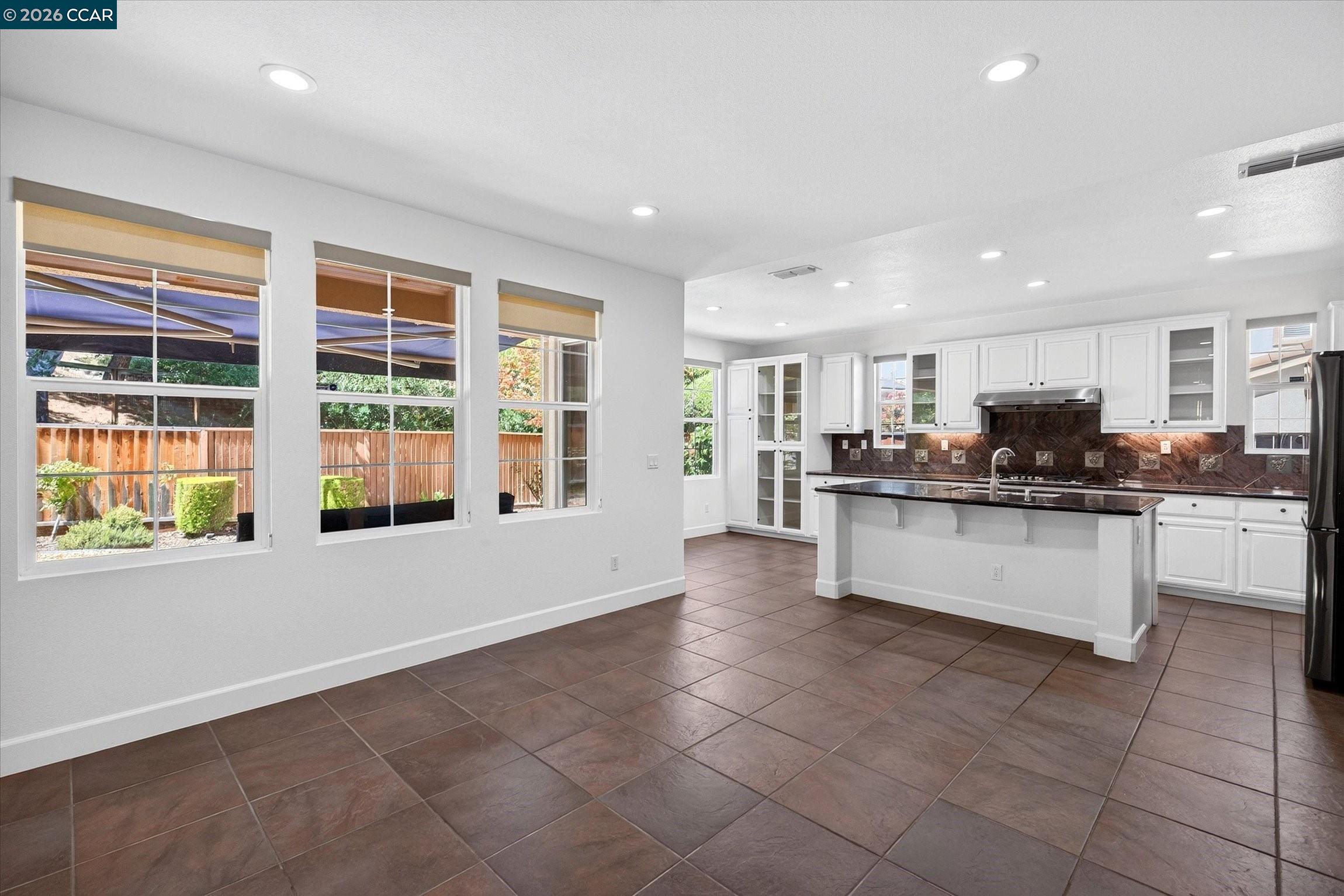 5210 S Montecito Dr