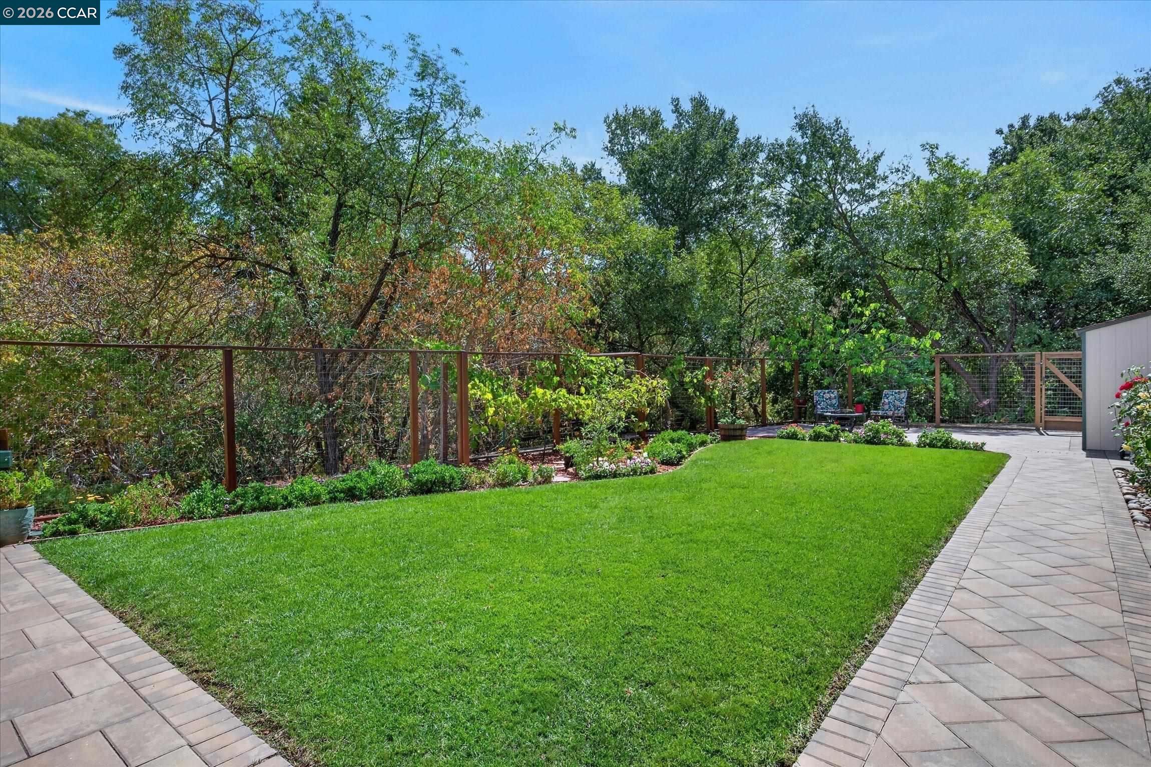 584 Mission Pl