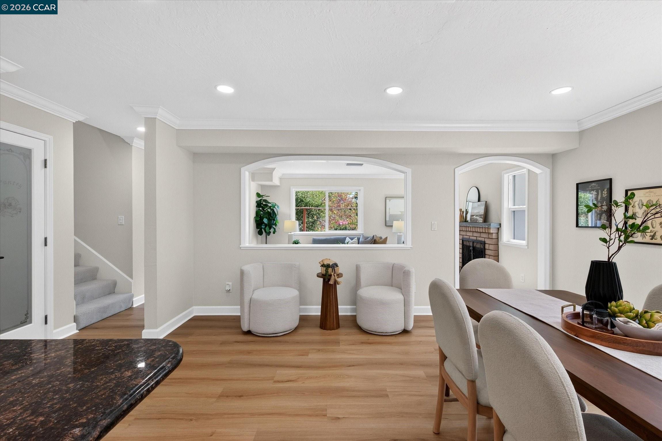 584 Mission Pl