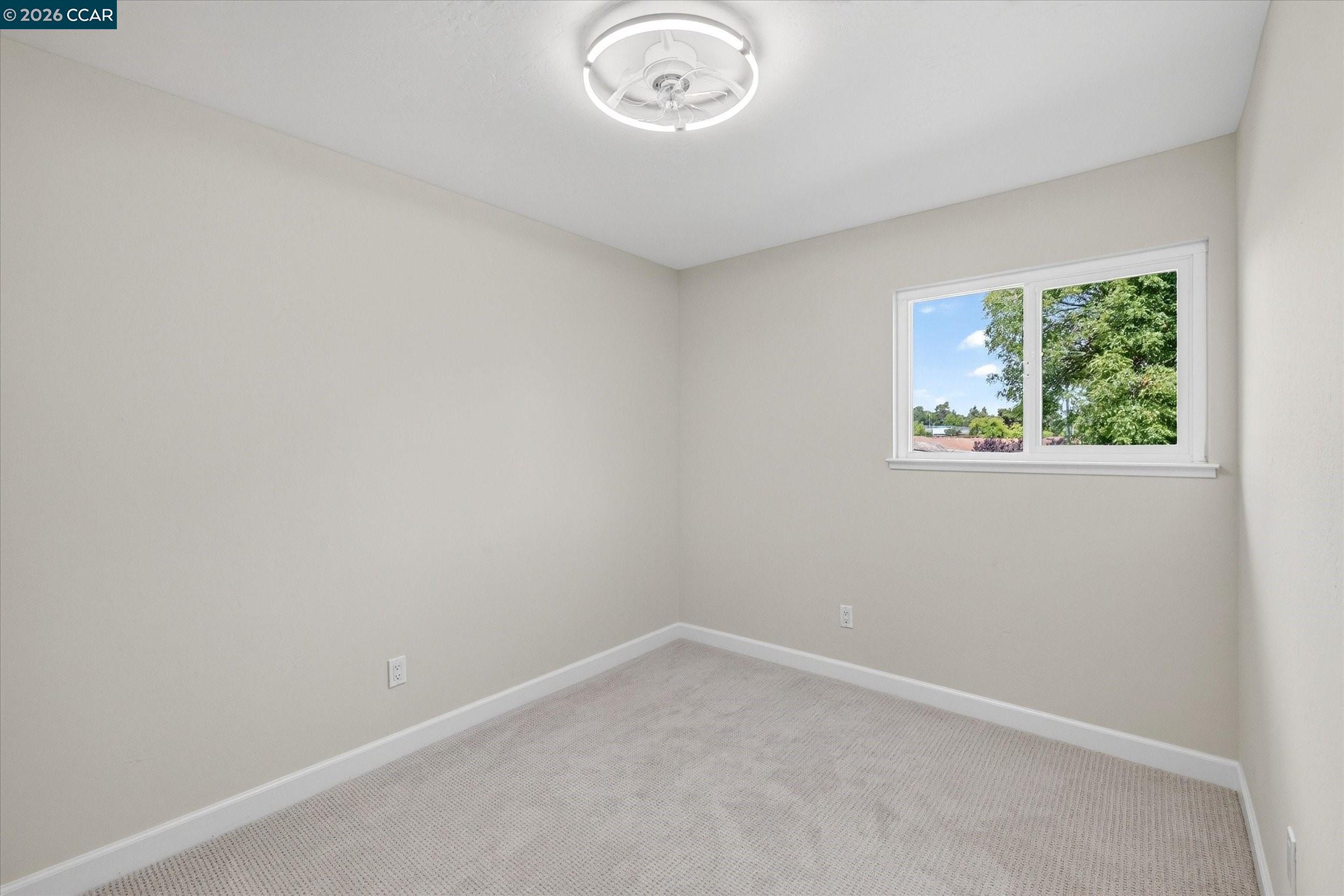 584 Mission Pl
