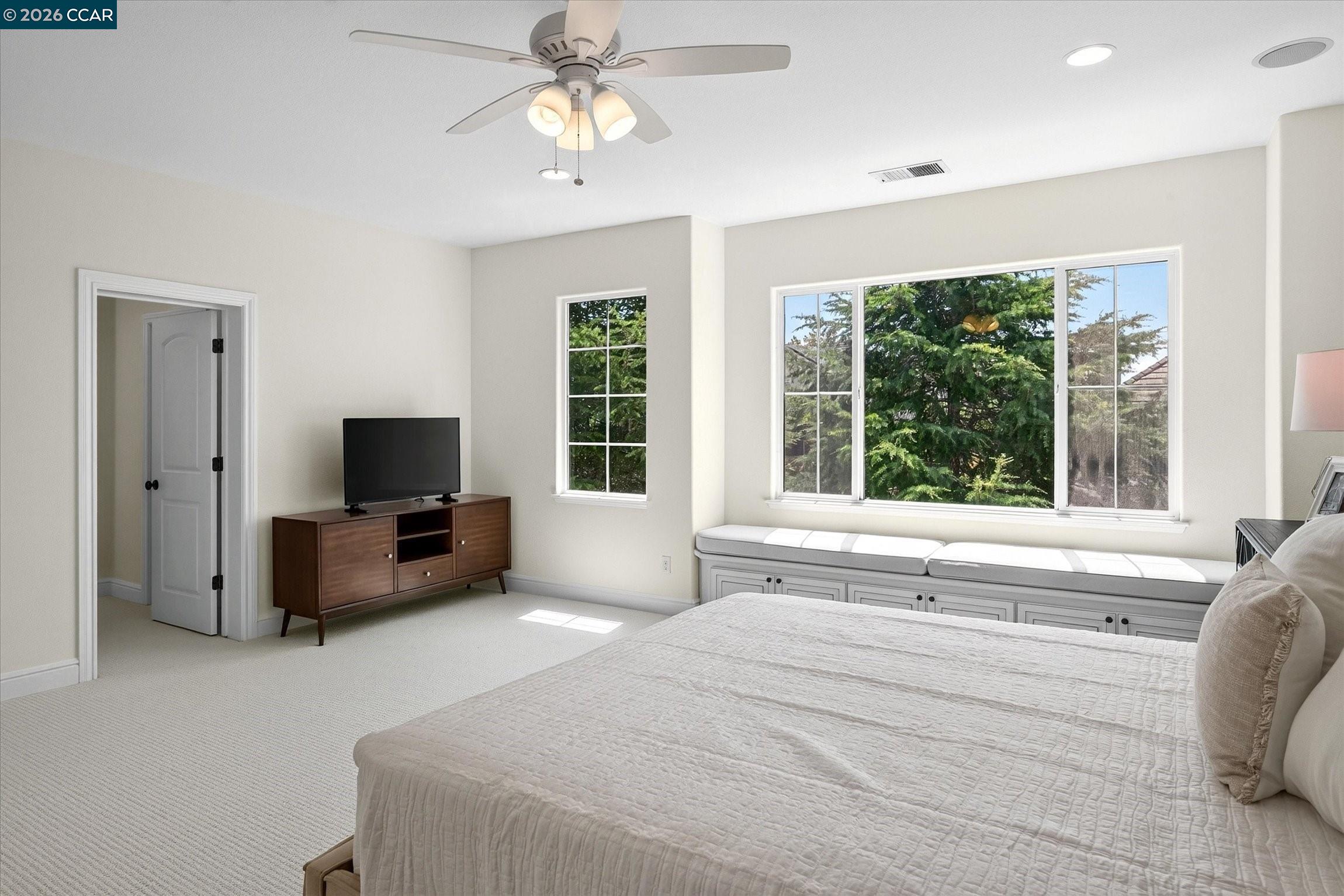 3086 Hastings Way