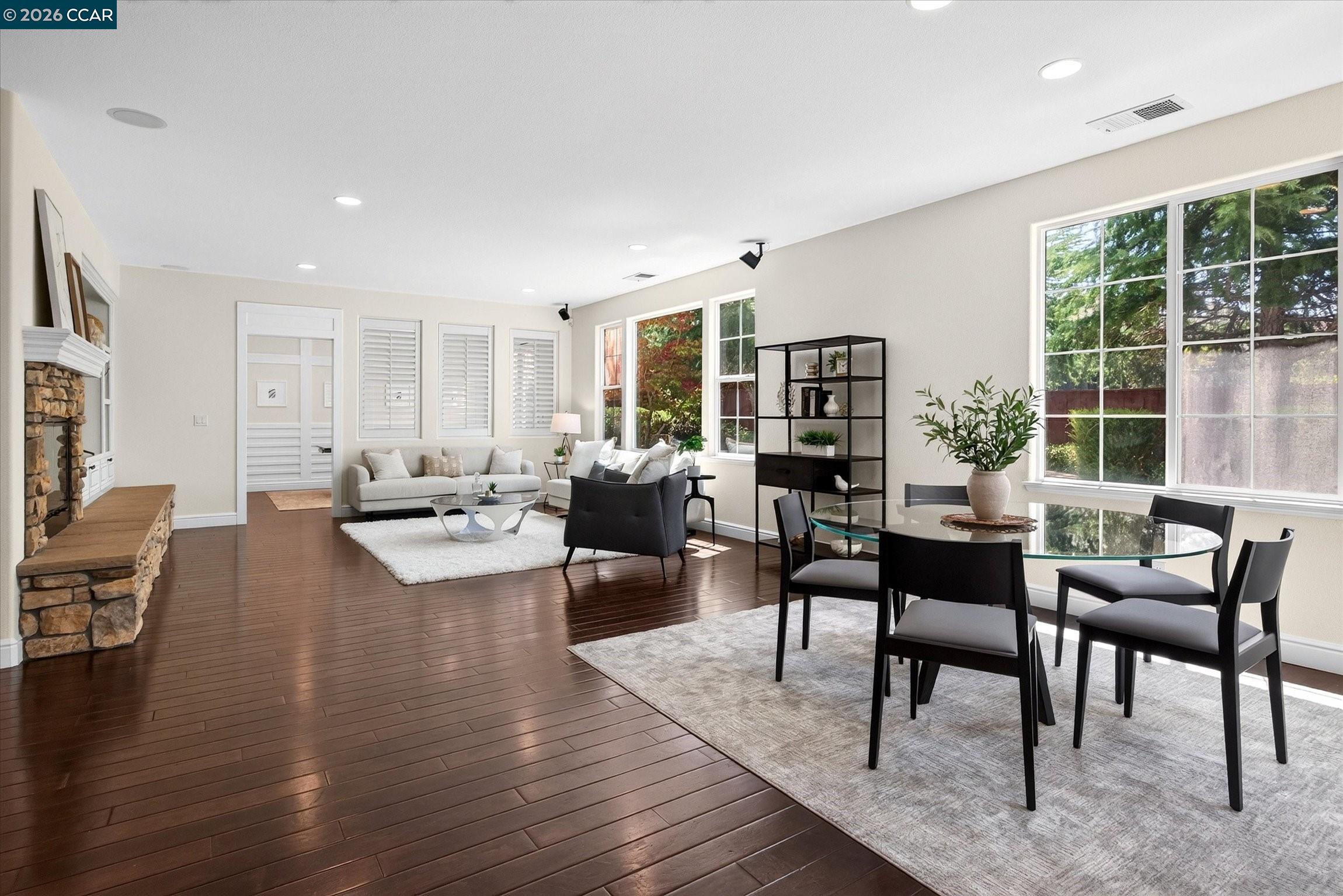 3086 Hastings Way