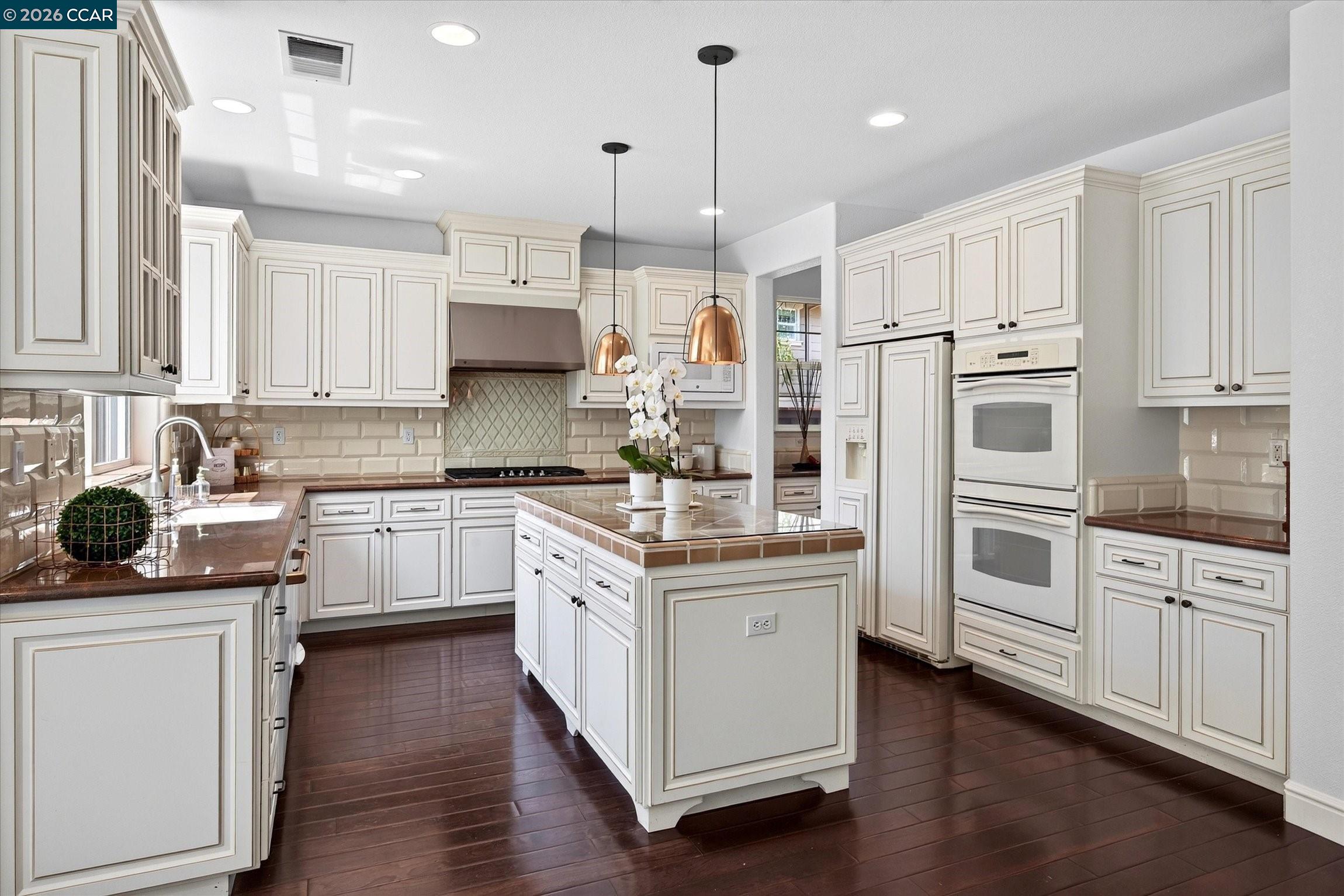 3086 Hastings Way