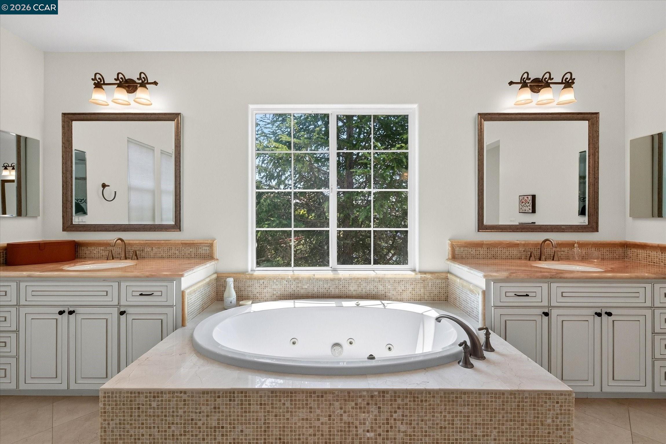 3086 Hastings Way