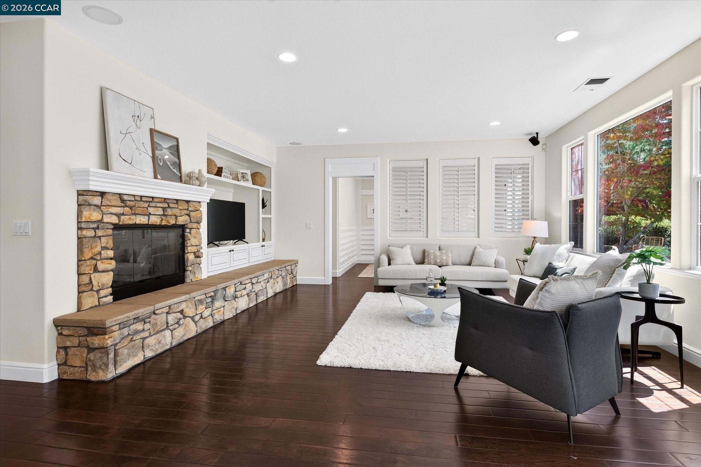 3086 Hastings Way
