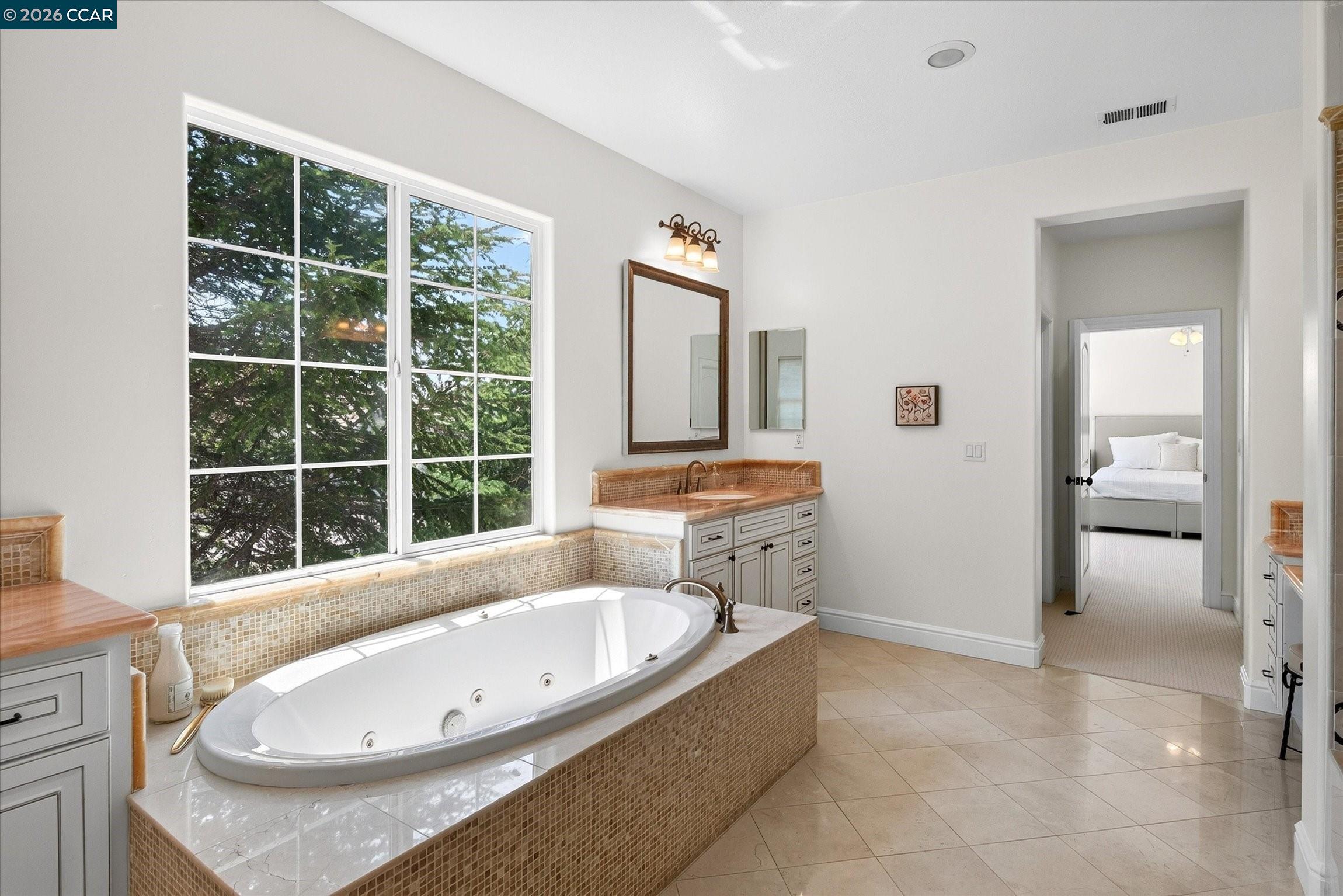3086 Hastings Way