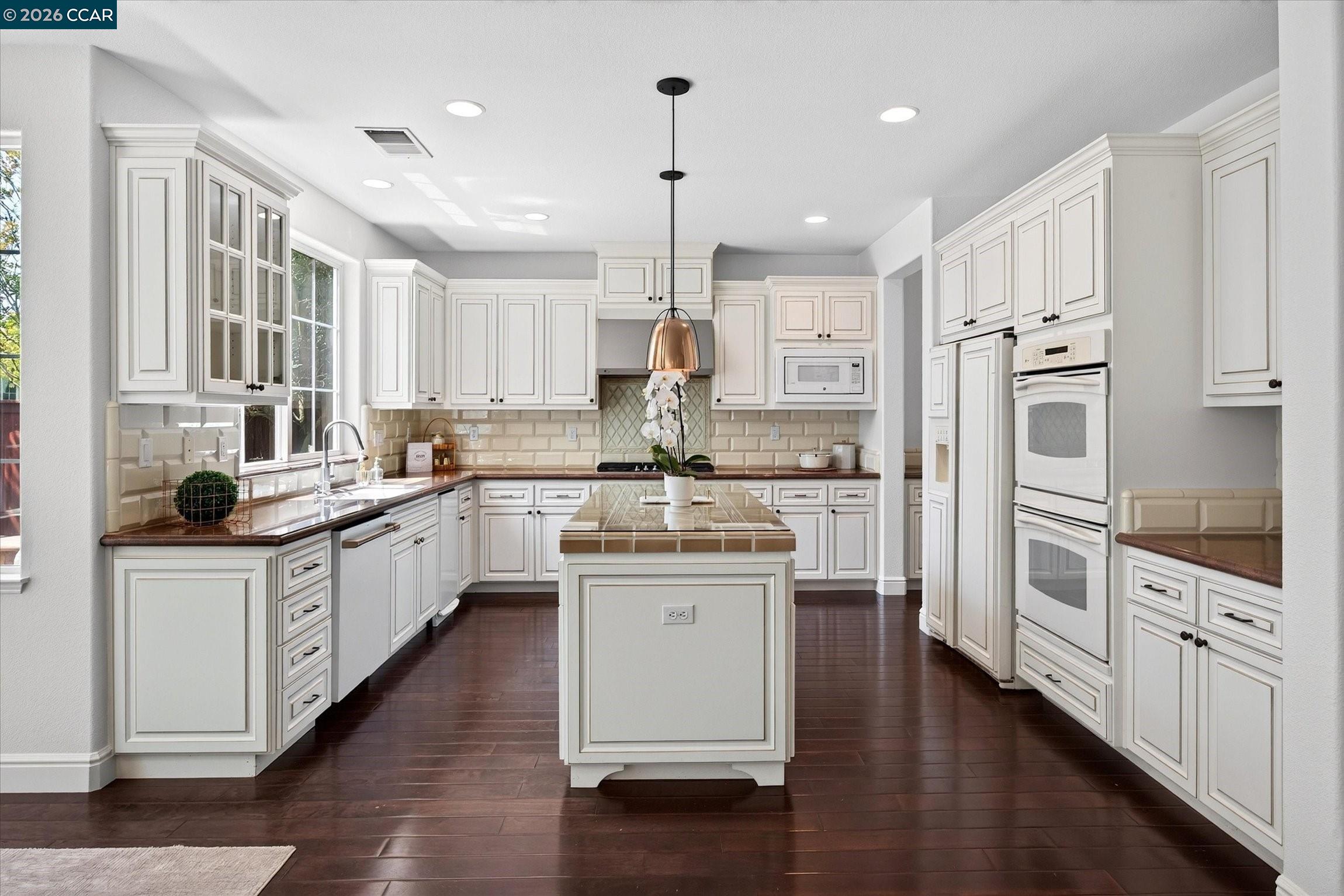 3086 Hastings Way