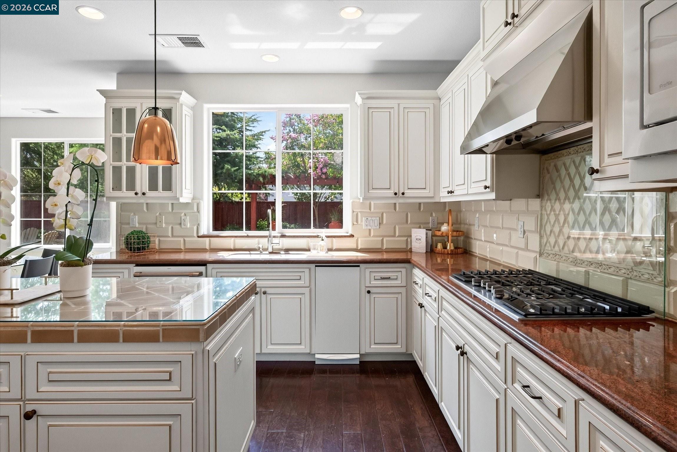 3086 Hastings Way