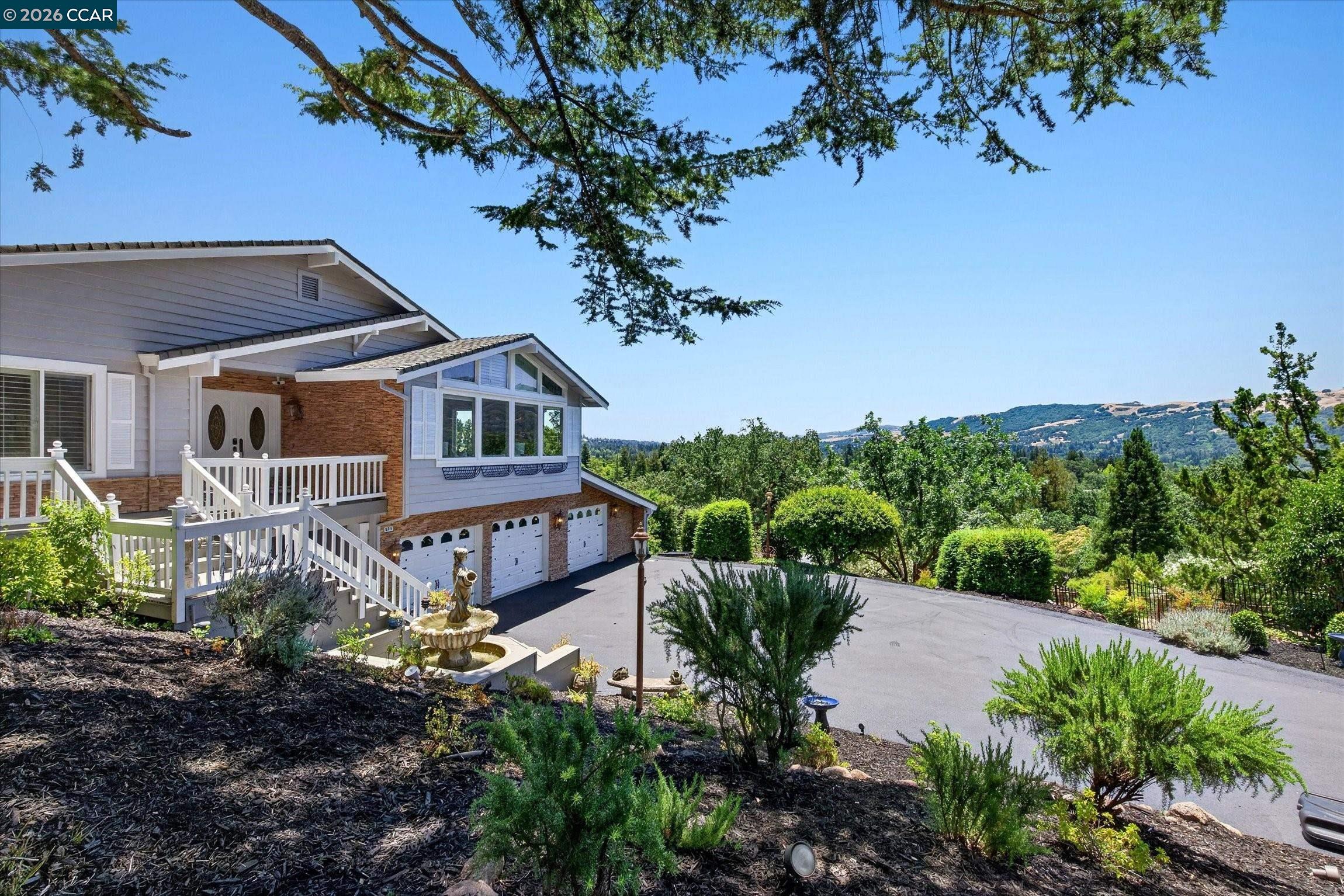 671 Logan Ln