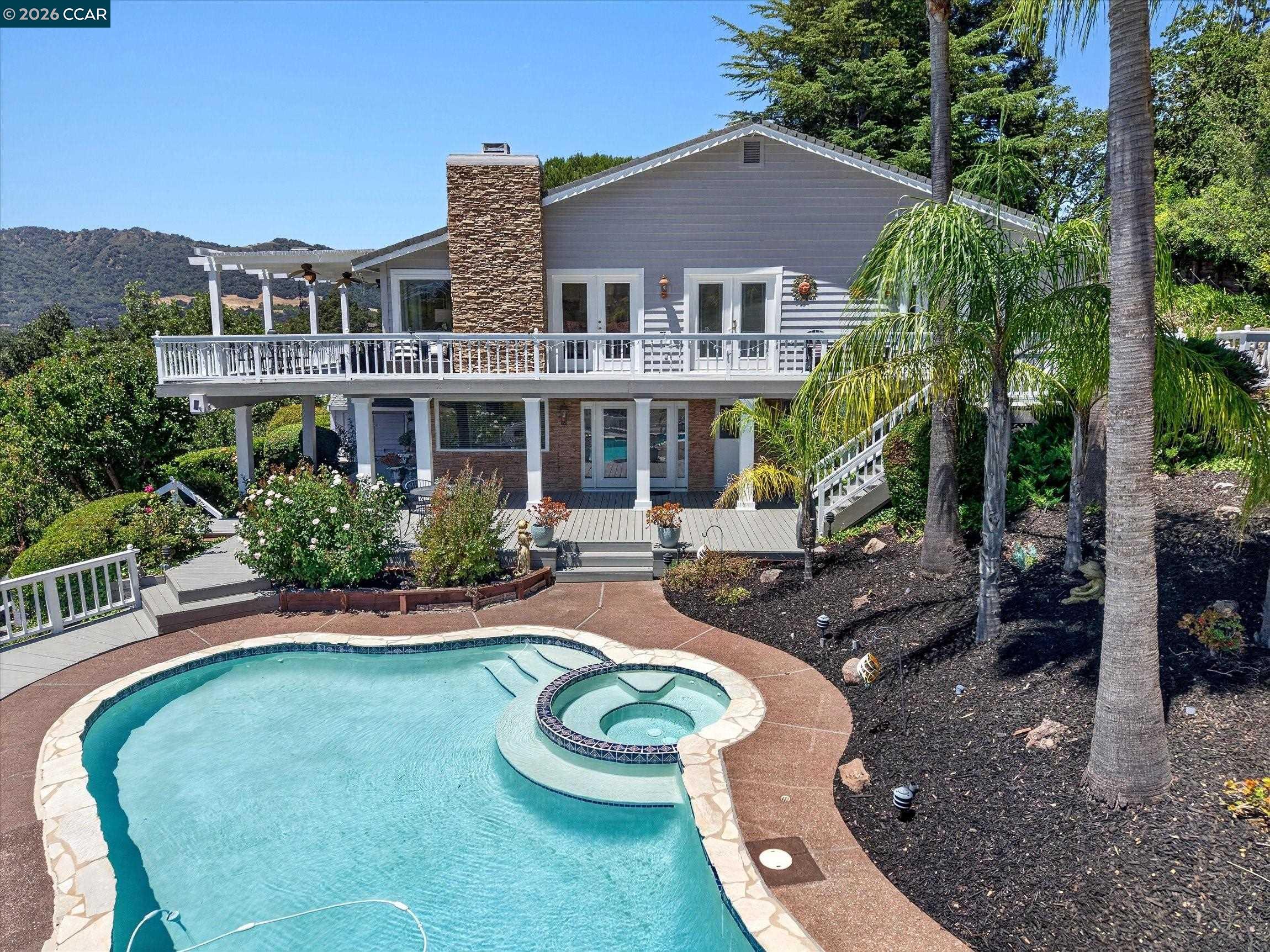 671 Logan Ln