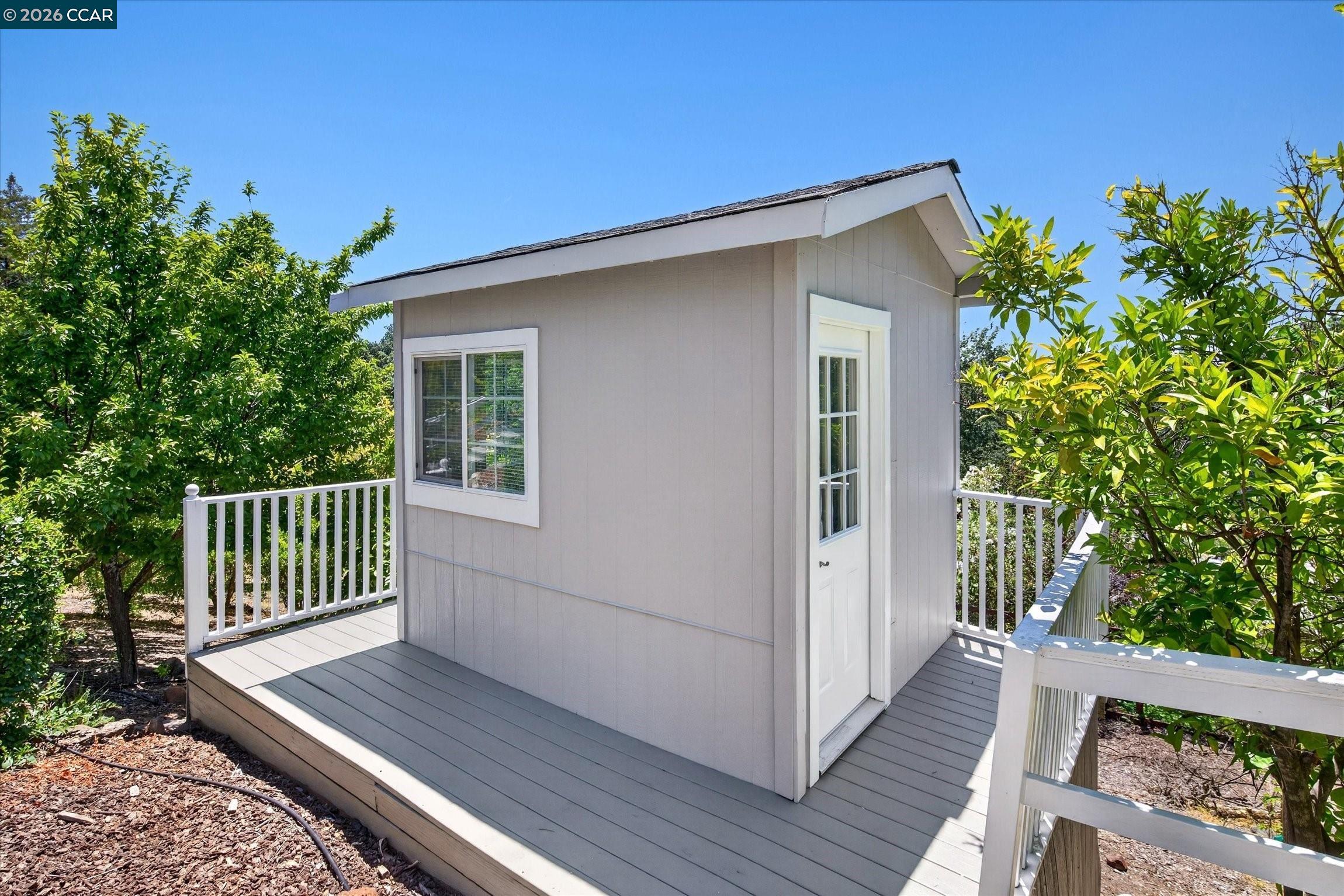 671 Logan Ln