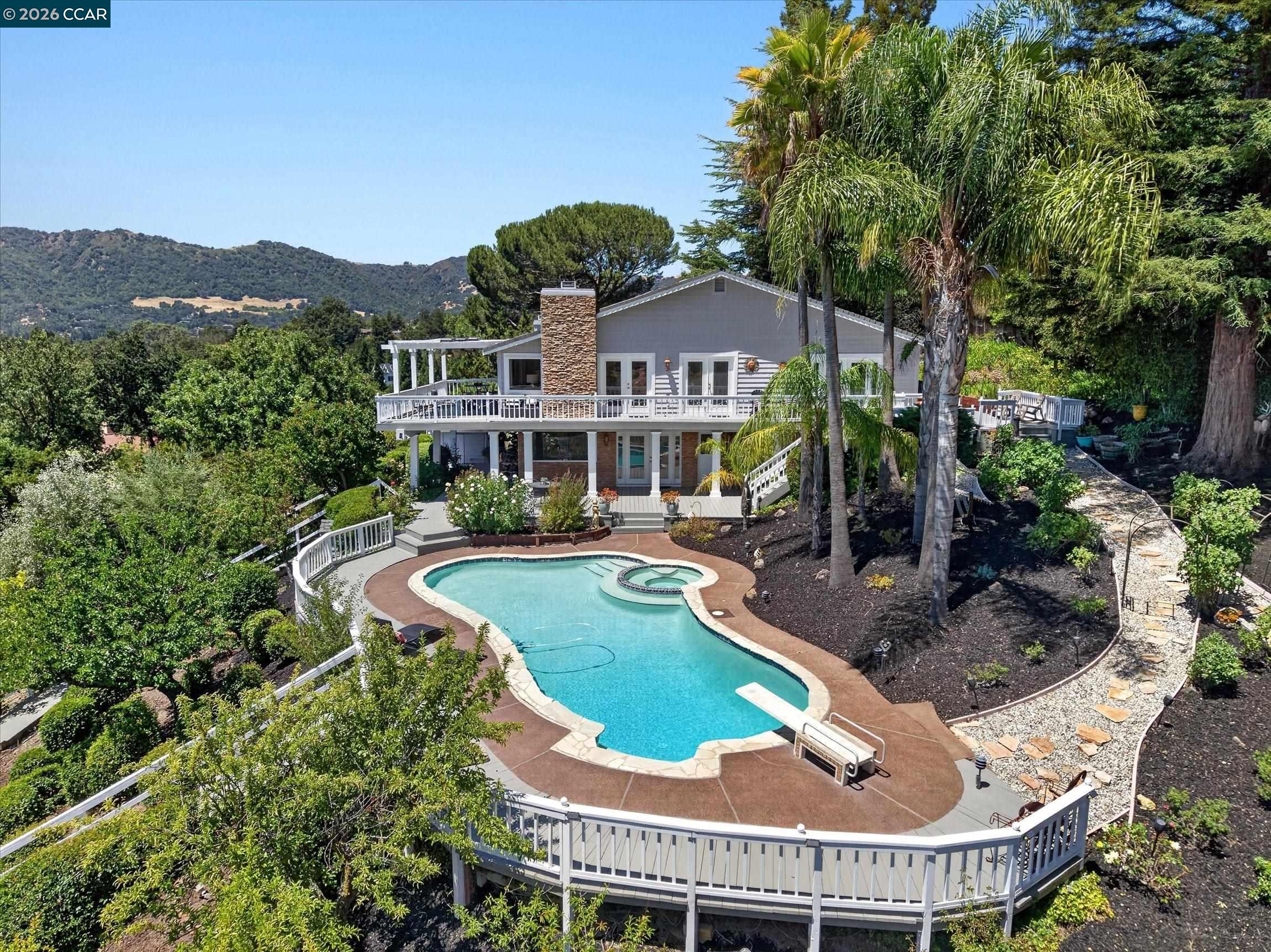 671 Logan Ln