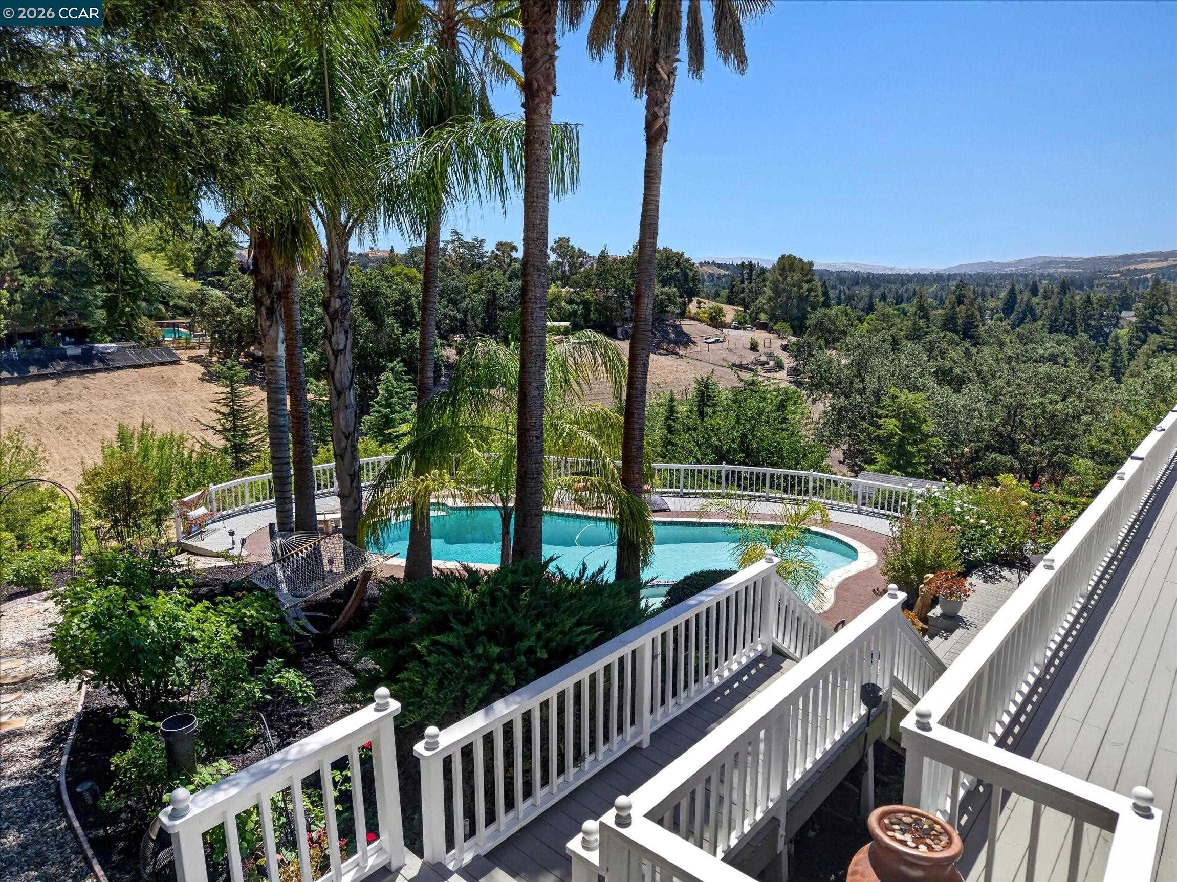 671 Logan Ln