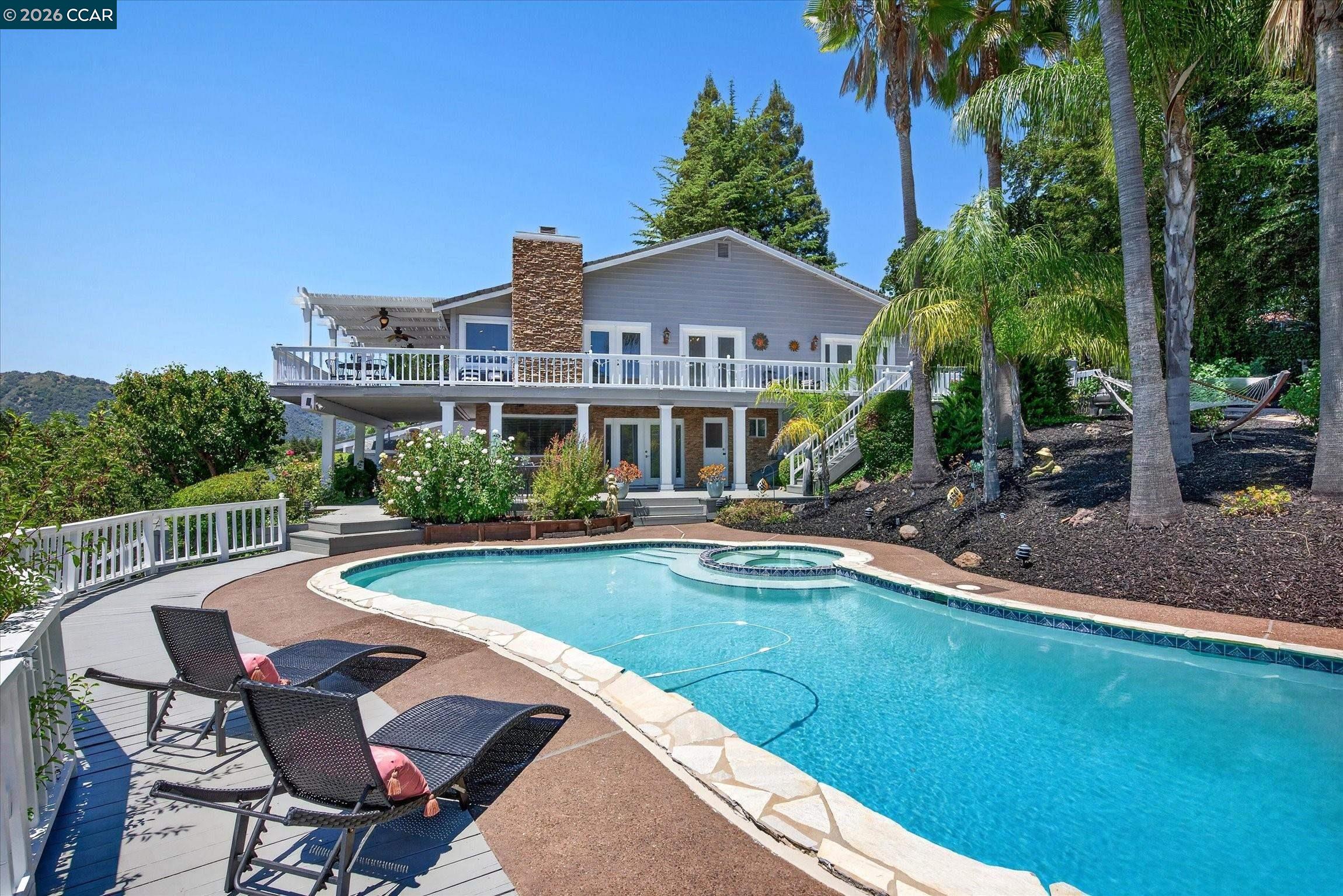 671 Logan Ln