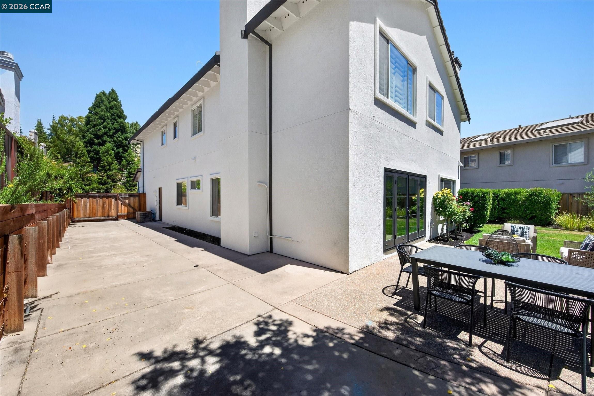 719 Bourne Ct