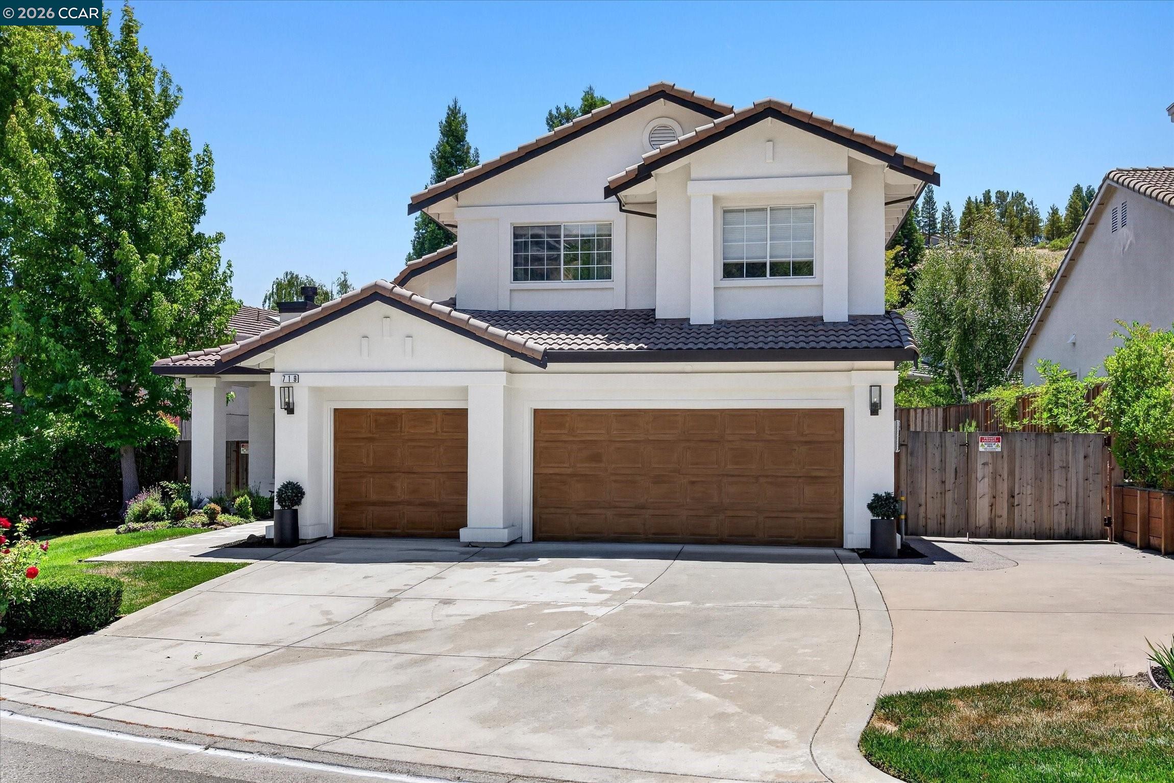 719 Bourne Ct