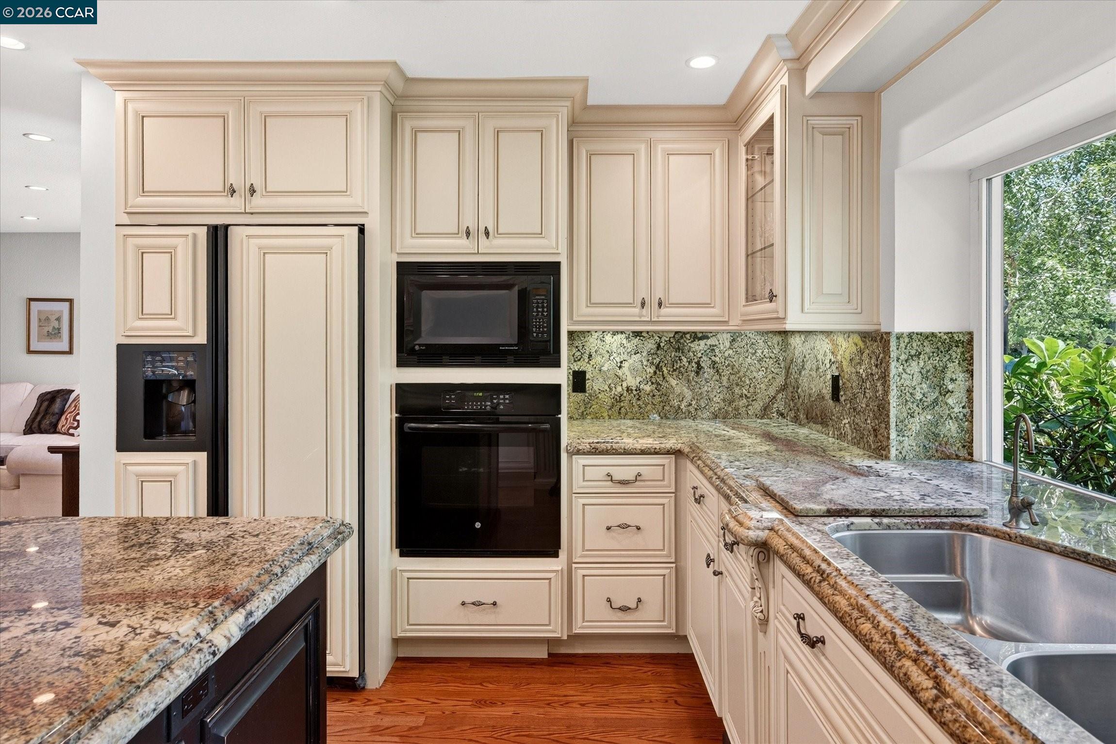 549 Buttonwood Dr