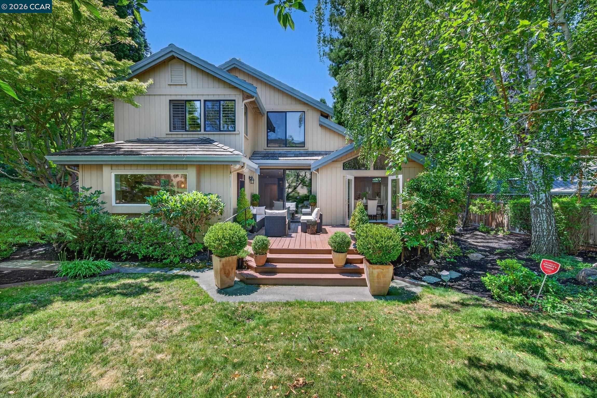 549 Buttonwood Dr