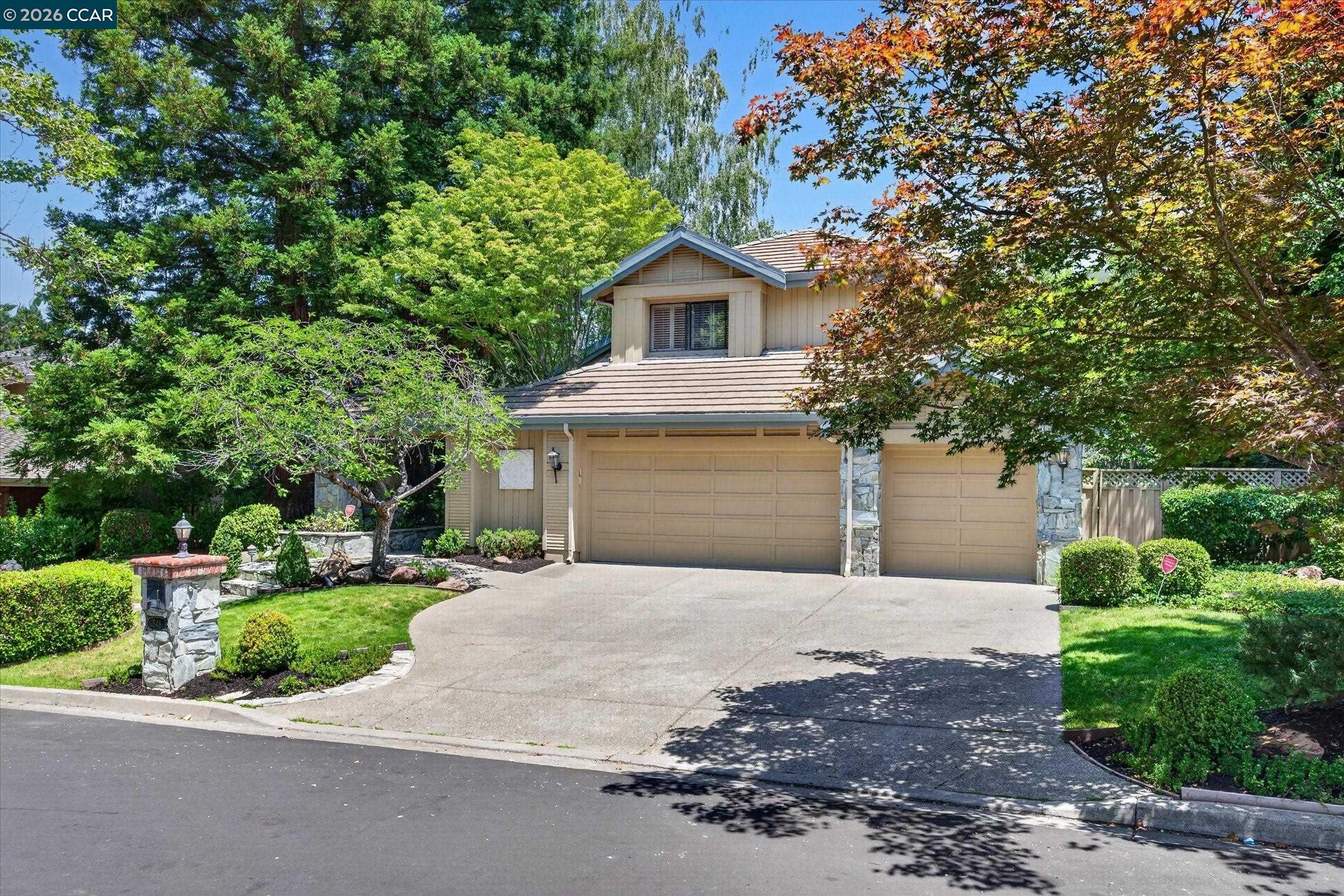 549 Buttonwood Dr