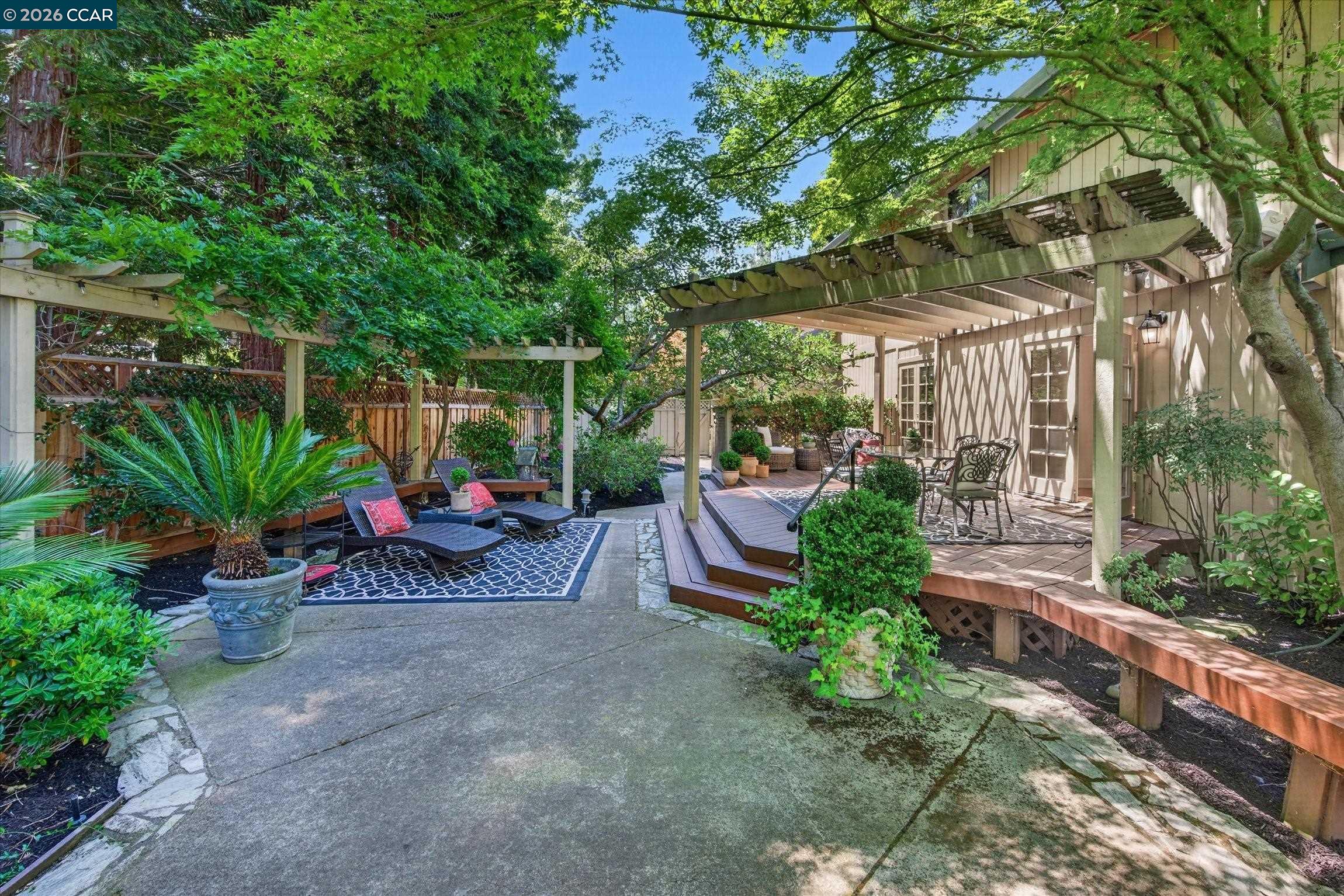 549 Buttonwood Dr